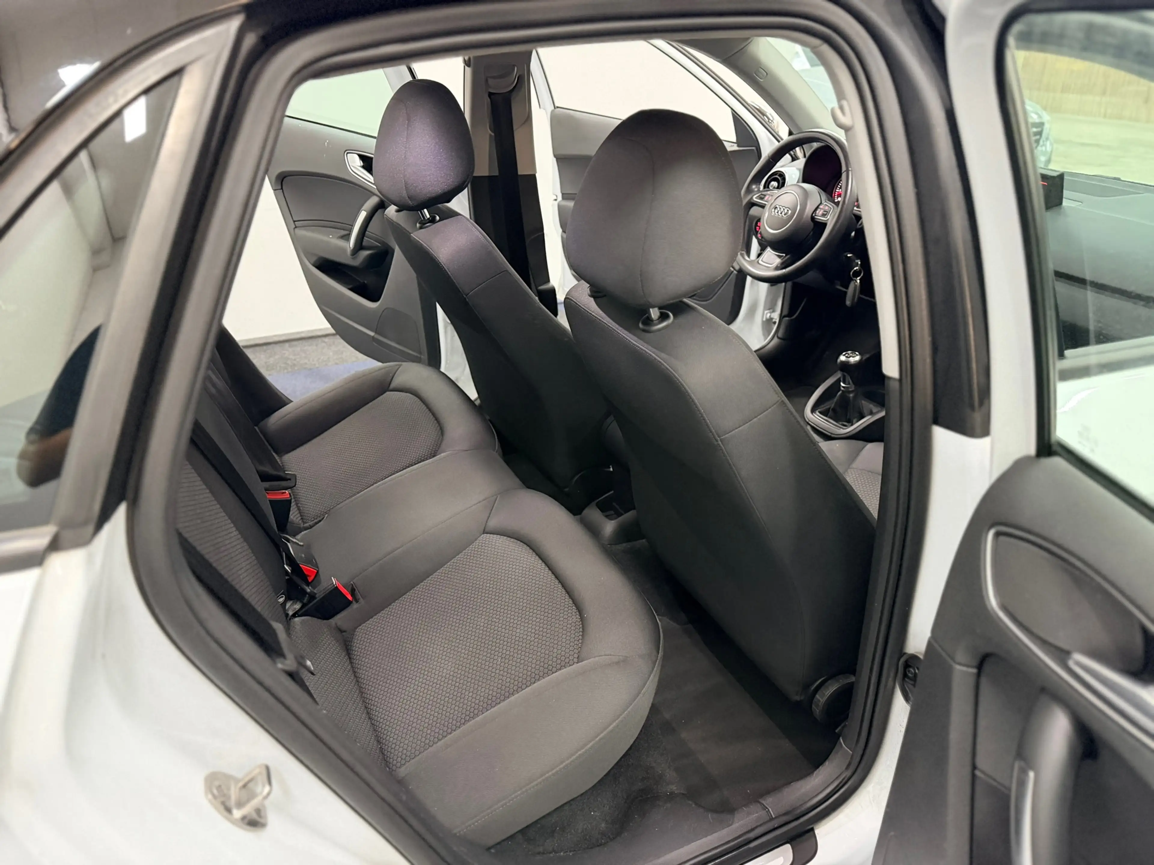 Audi A1 Sportback 1.2 TFSI Admired / DEALER ONDERHOUDEN / — photo 25