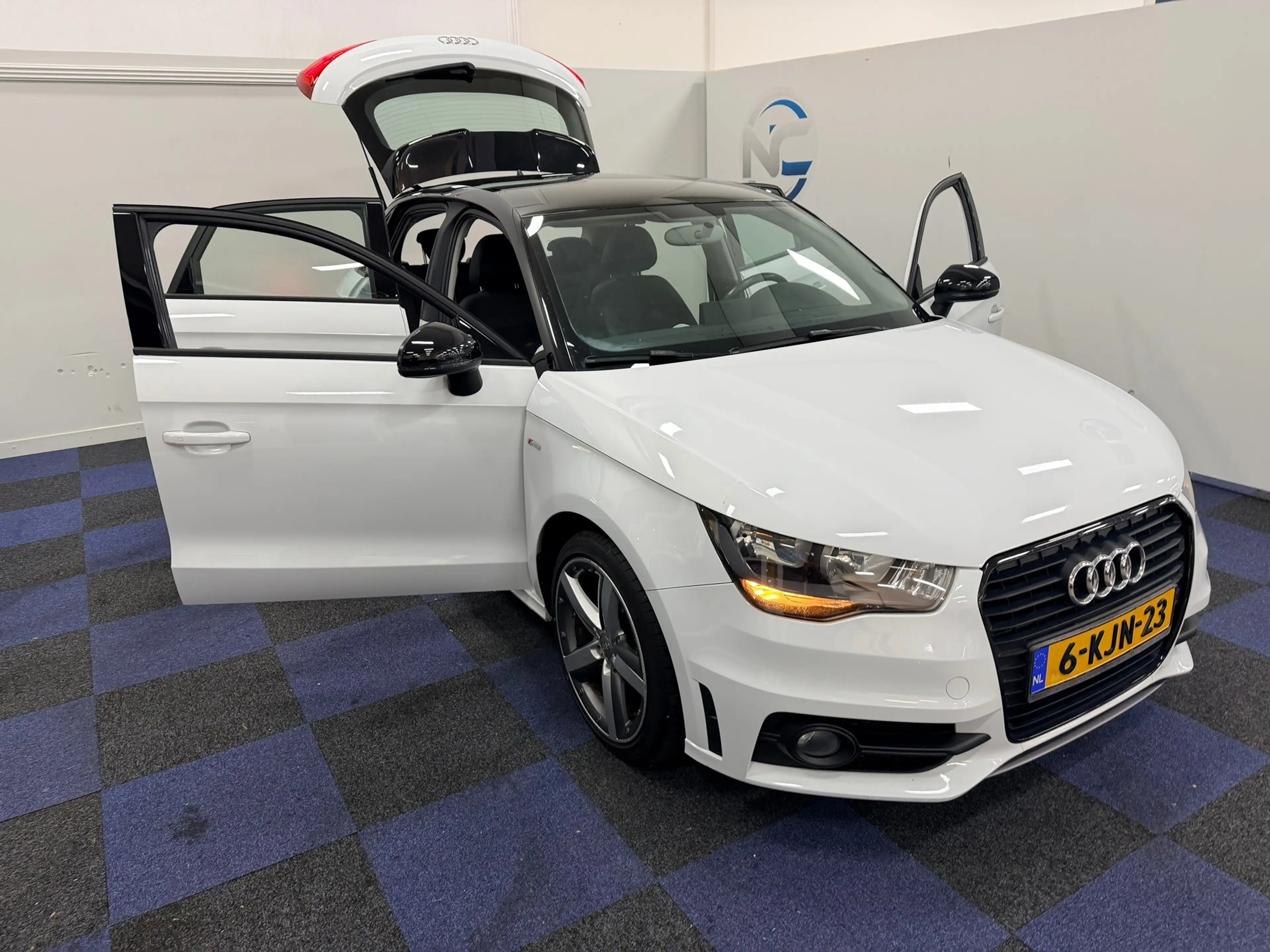 Audi A1 Sportback 1.2 TFSI Admired / DEALER ONDERHOUDEN / — photo 4