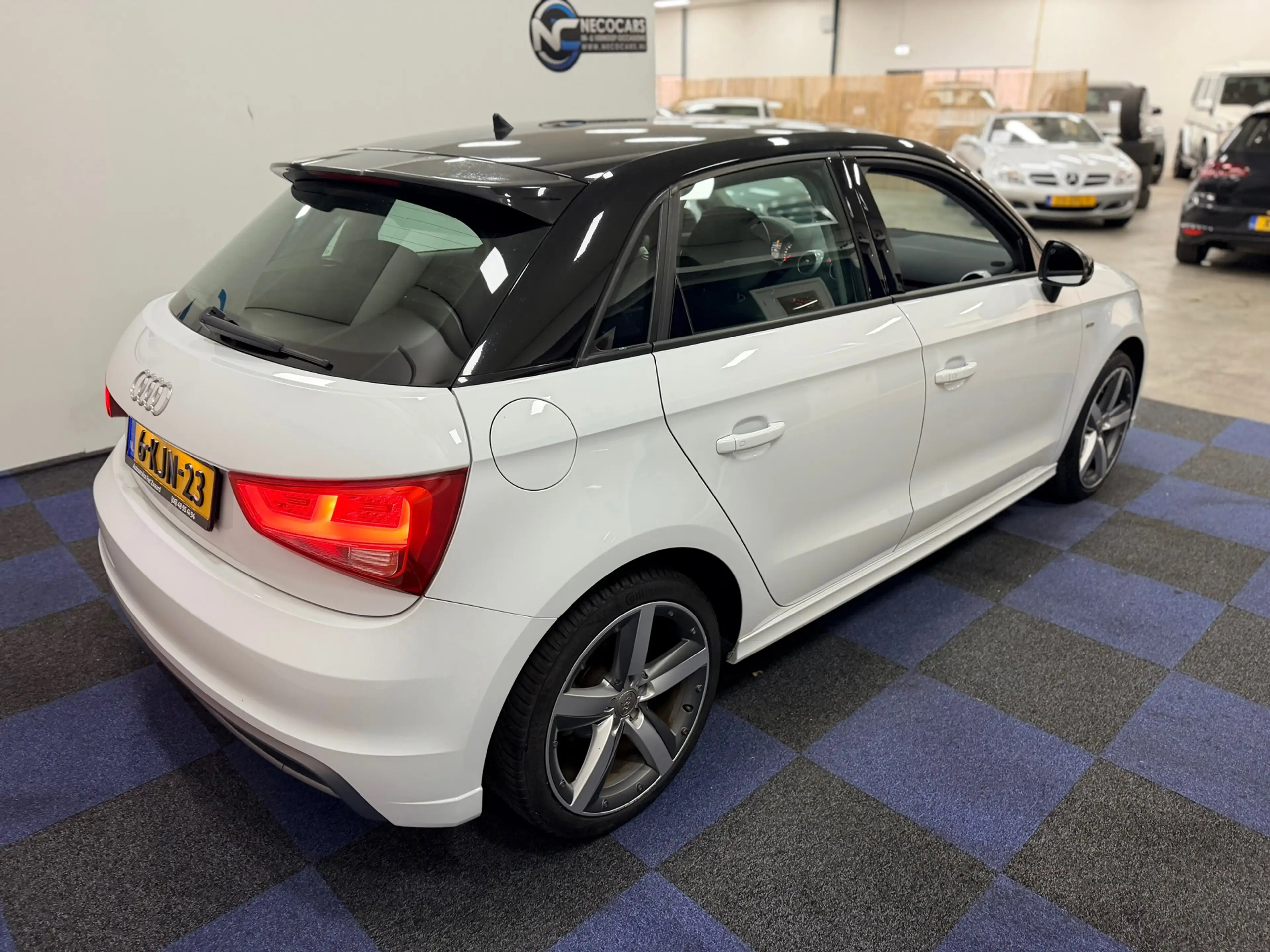 Audi A1 Sportback 1.2 TFSI Admired / DEALER ONDERHOUDEN / — photo 9