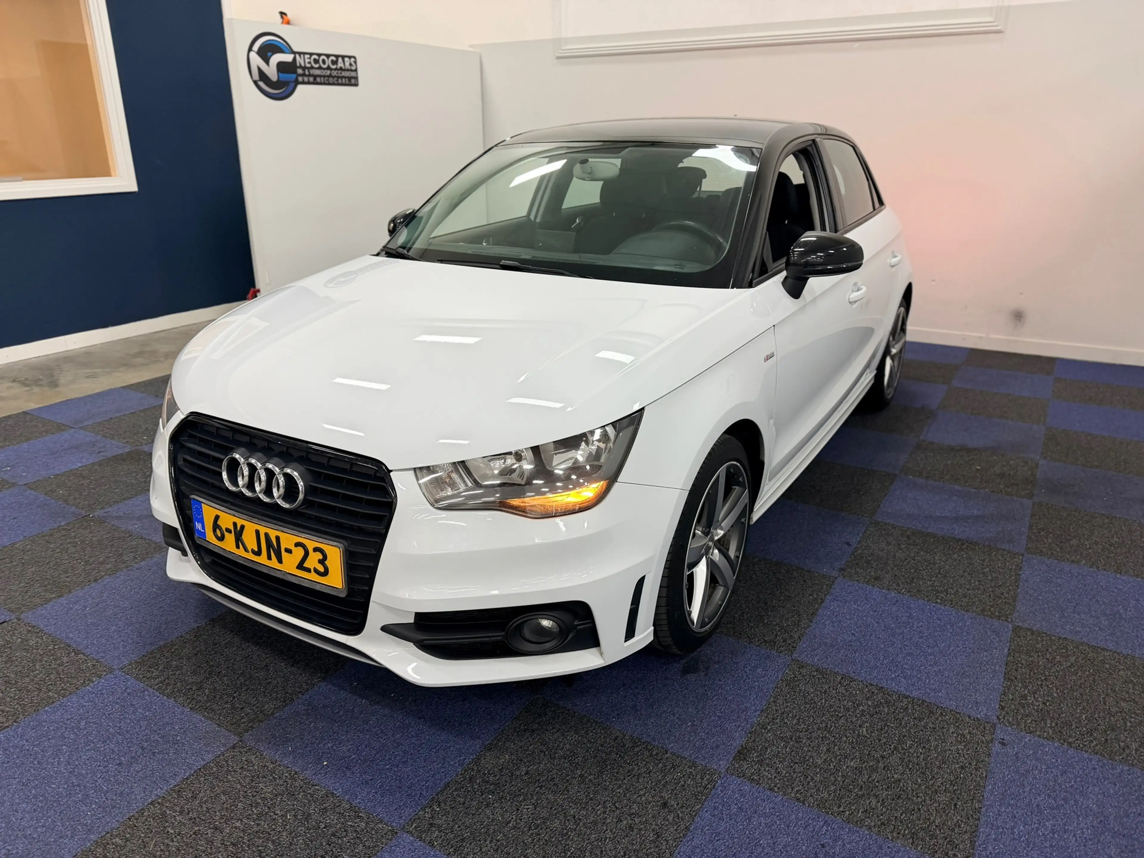 Audi A1 Sportback 1.2 TFSI Admired / DEALER ONDERHOUDEN / — photo 3