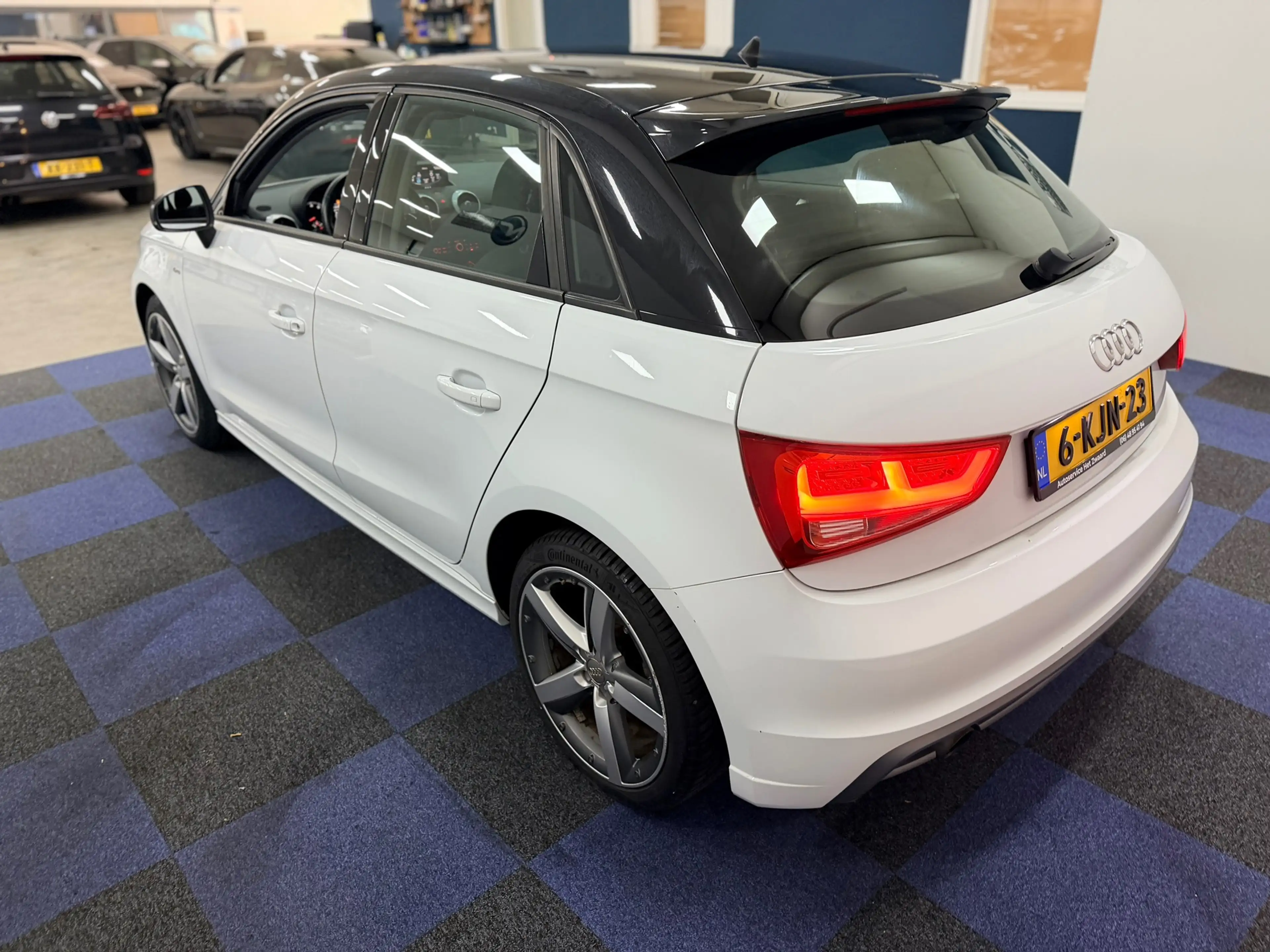 Audi A1 Sportback 1.2 TFSI Admired / DEALER ONDERHOUDEN / — photo 11