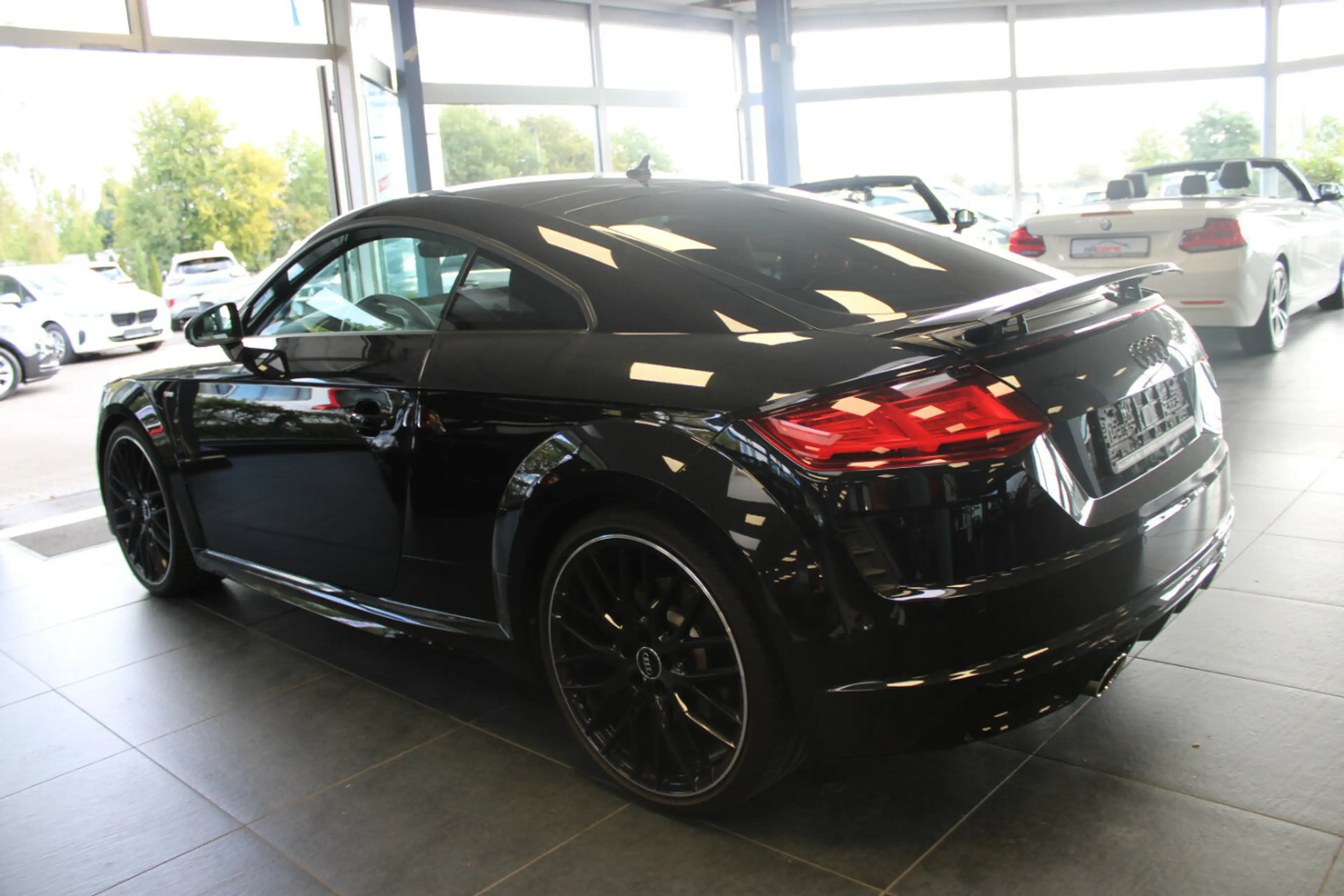 Audi TT Coupe 45 TFSI S-Line — photo 4