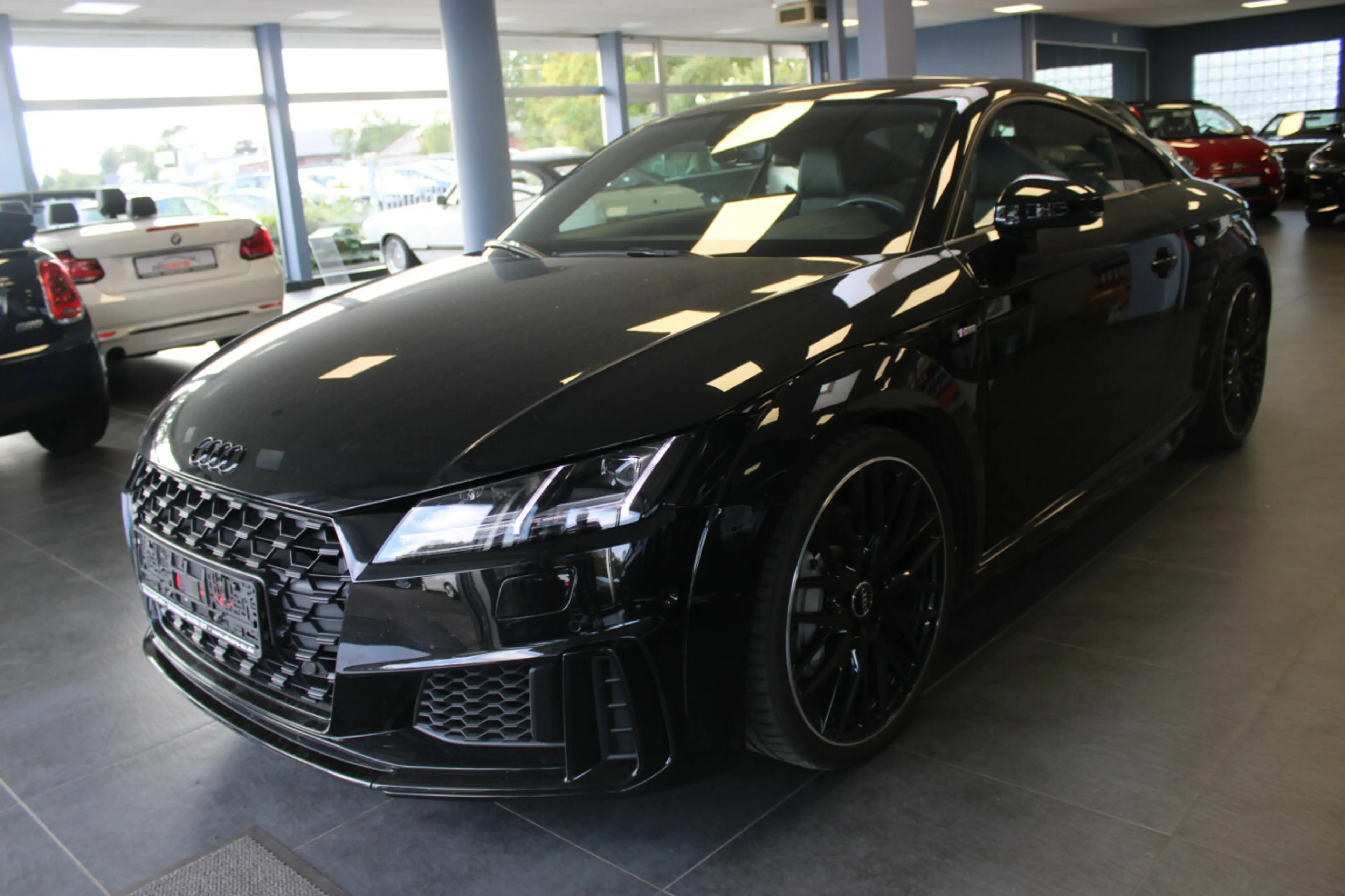 Audi TT Coupe 45 TFSI S-Line — photo 3