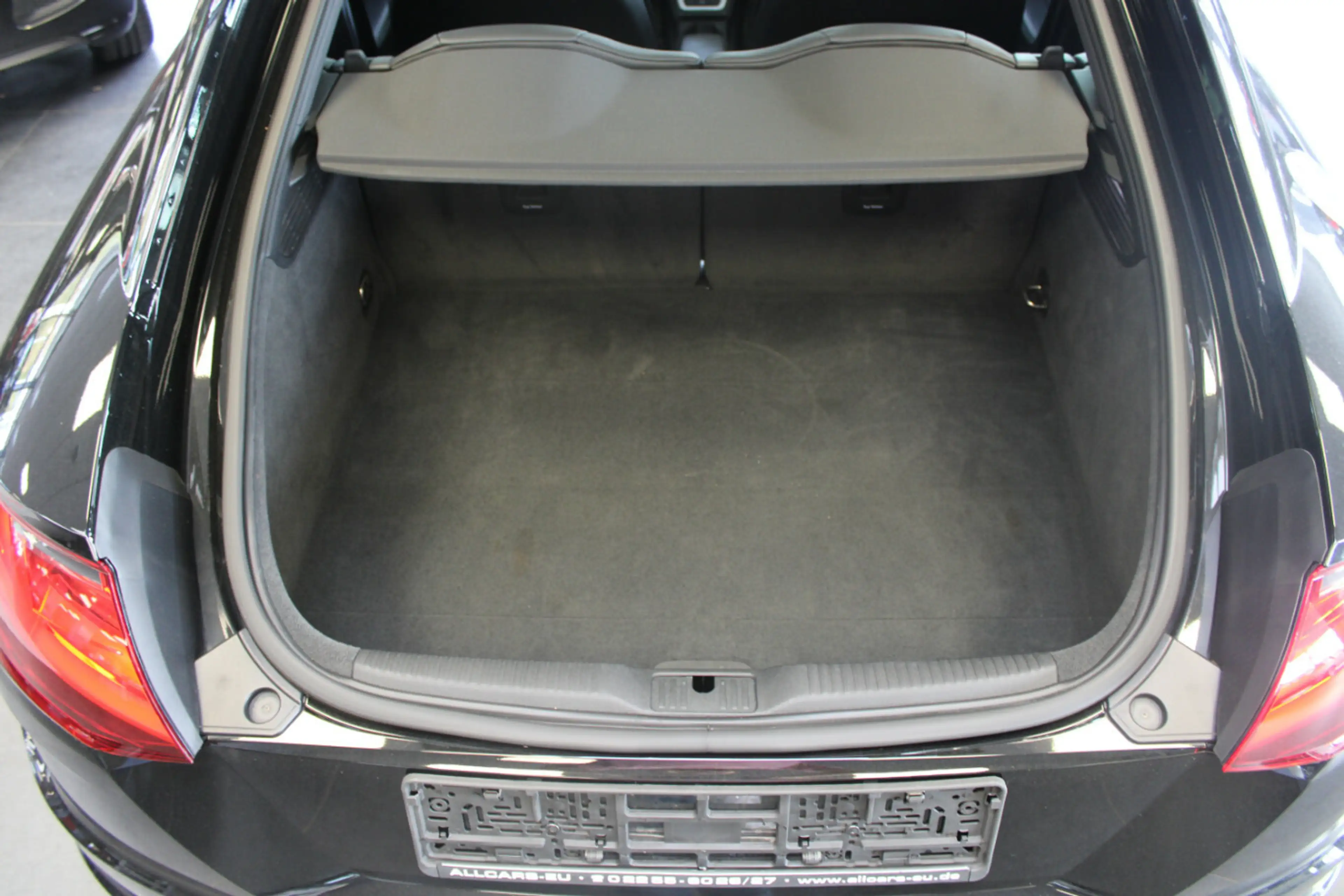Audi TT Coupe 45 TFSI S-Line — photo 6