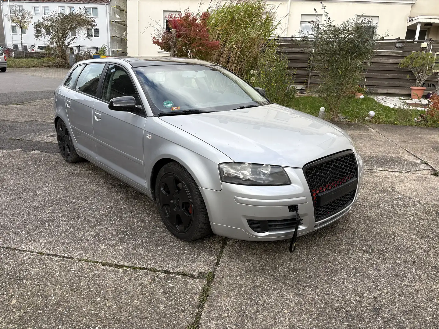 Audi A3 1.6 Attraction 4 Türer* Tiefergelegt * PANORAMA Grau - 2