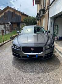 2.0d i4 Pure Business edition 180cv auto my19
