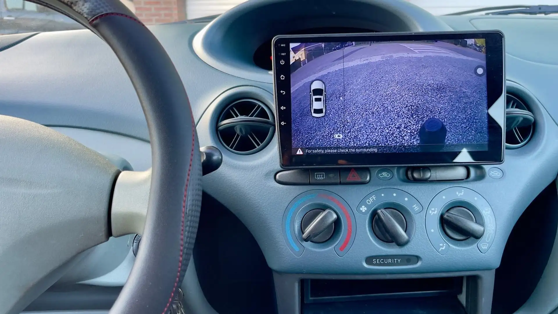 Toyota Yaris 1.0i VVT-i 16v Linea Sol Noir - 2