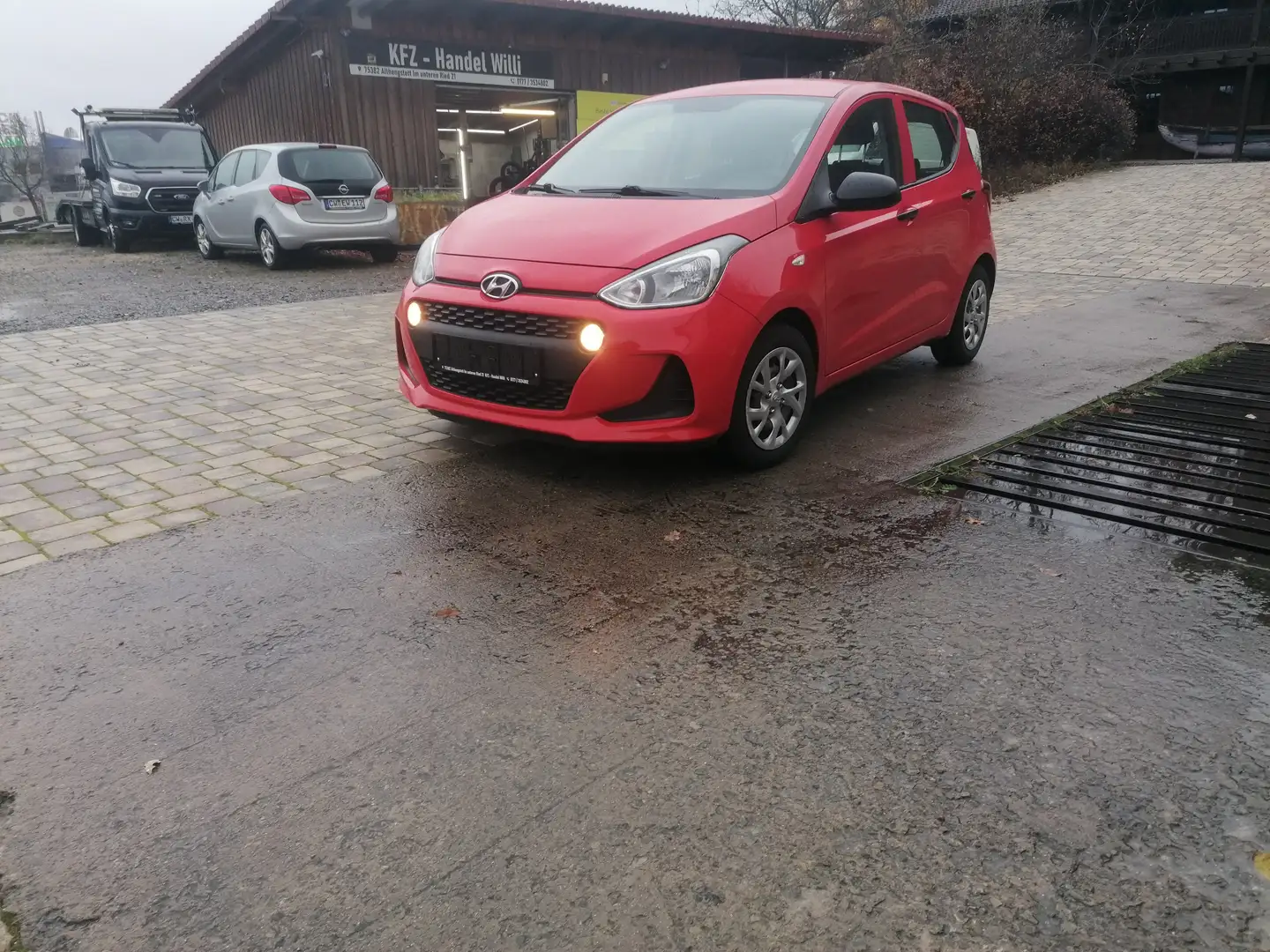 Hyundai i10 Select / Klima / TÜV 06-2026 / 1 Hand Rot - 2