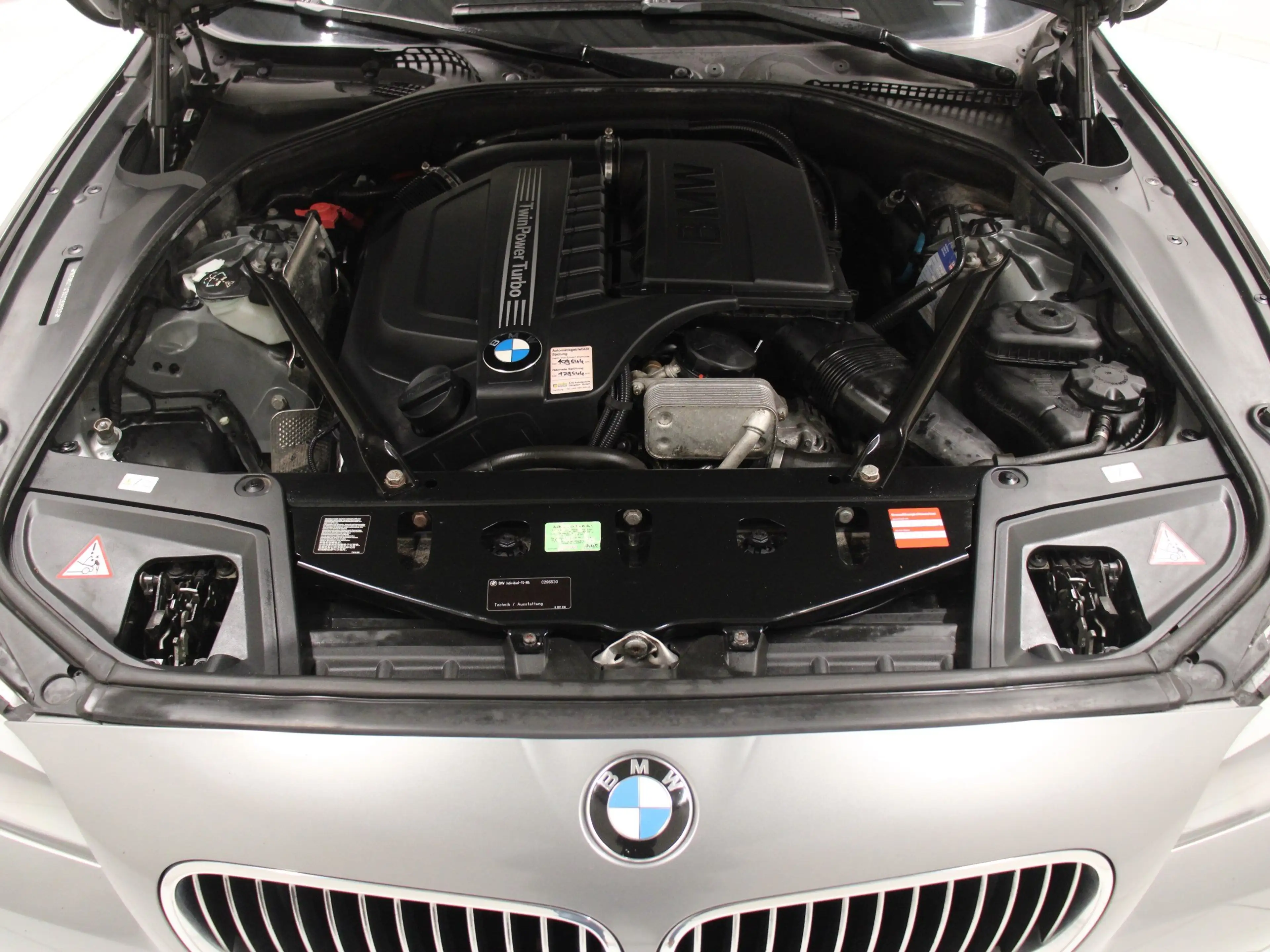 BMW 535 i  Touring Xenon Navi HiFi HUD Shz RFK — photo 13