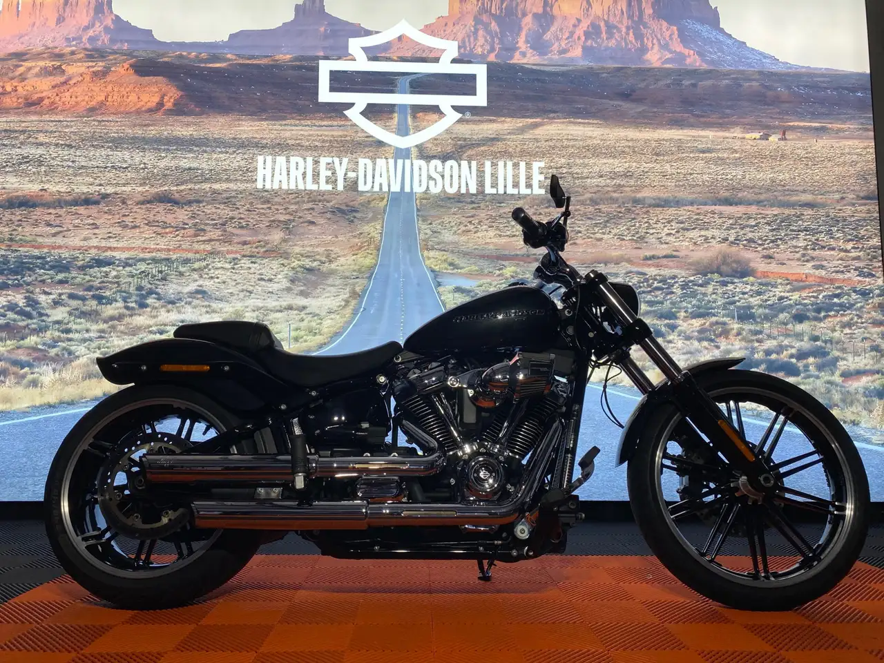 Harley-Davidson Breakout