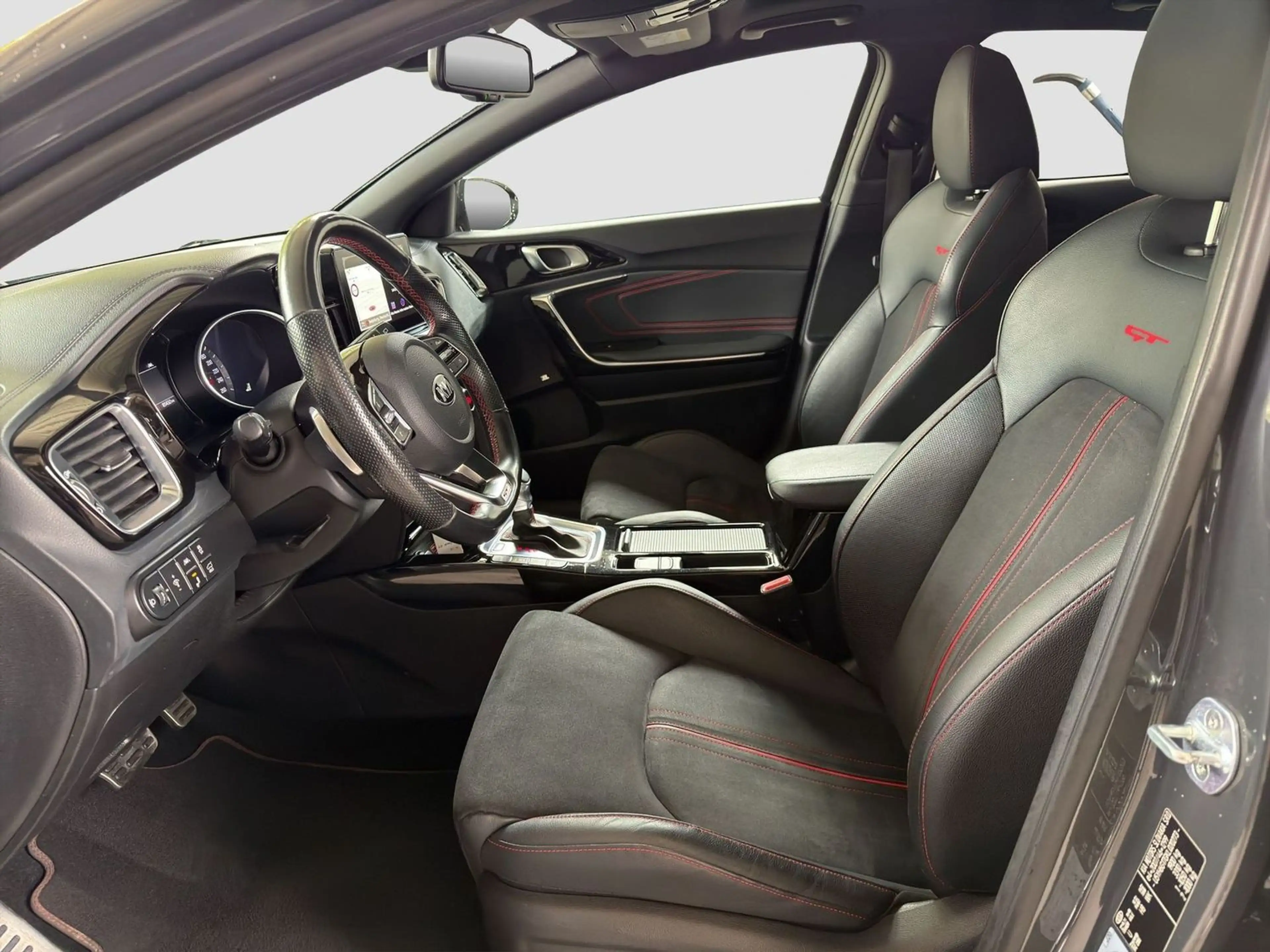 Kia ProCeed / pro_cee'd GT Panorama Navi ACC LED JBL R-Cam — photo 10