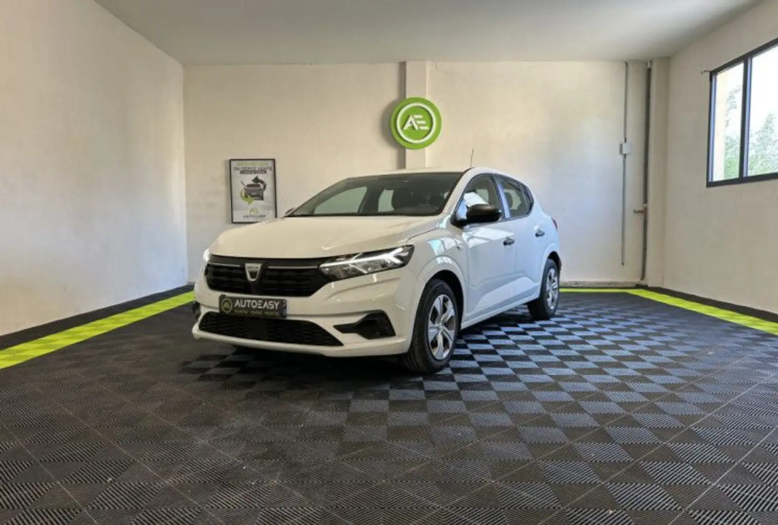 Dacia Sandero III (BJI) 1.0 ECO-G 100ch Essentiel -22 / ENTRETIEN RENAULT / 1 ERE MAIN Blanc - 1