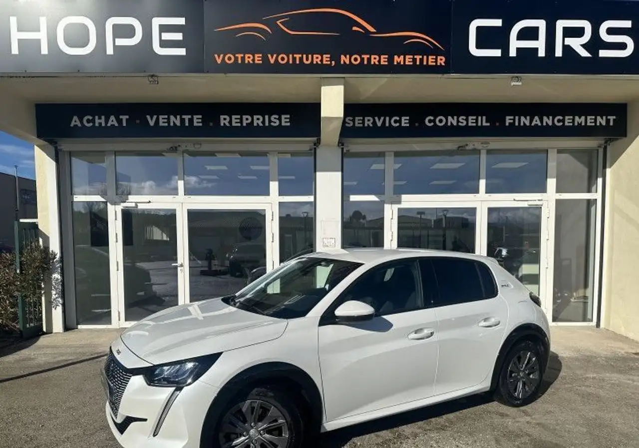 Peugeot 208 E- 136CH STYLE