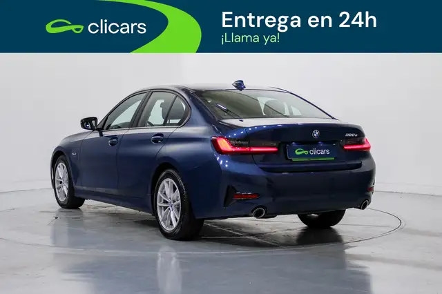 BMW 3 Series view 9