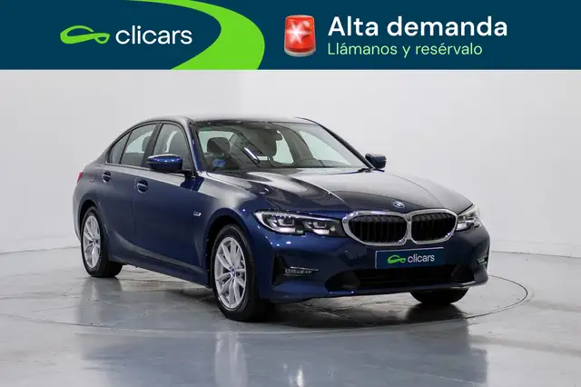 BMW 3 Series view 3
