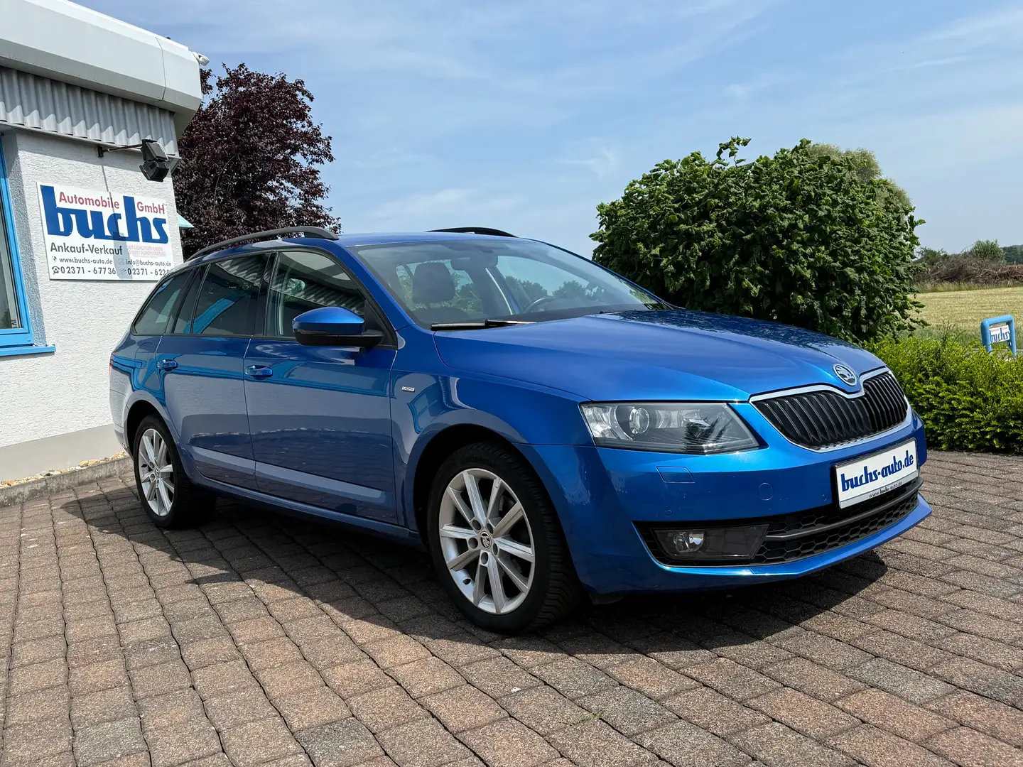 Skoda Octavia Combi 1.6 TDI Joy AHK Xenon DAB Carplay Blau - 2