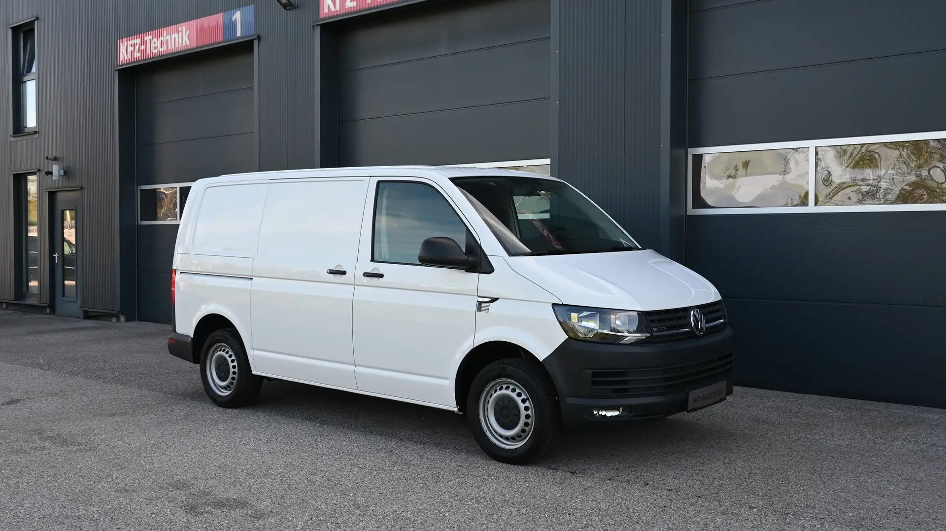 Volkswagen T6 Kastenwagen KR 2,0 TDI 4Motion / AHV / SPERRE / Weiß - 1