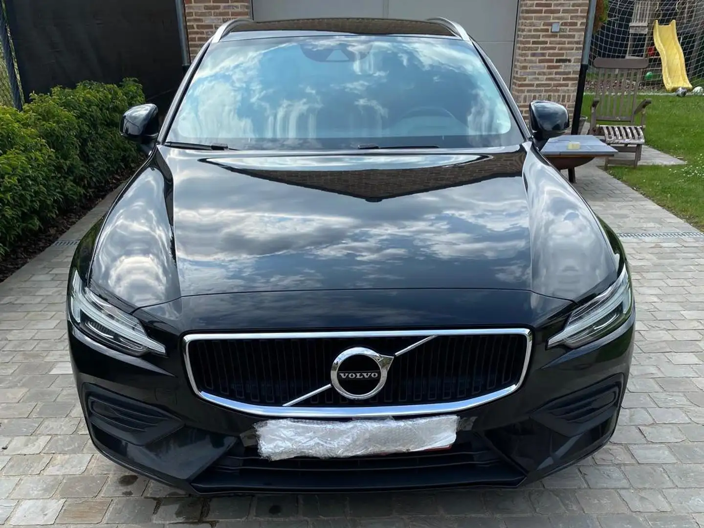 Volvo V60 V60 D3 Geartronic Momentum Zwart - 2