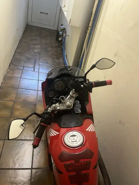 Honda CBR 125 - foto 4