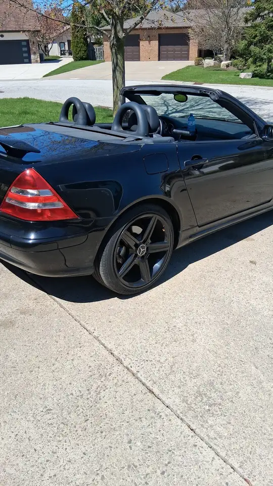 Mercedes-Benz SLK снимка Mercedes-Benz SLK