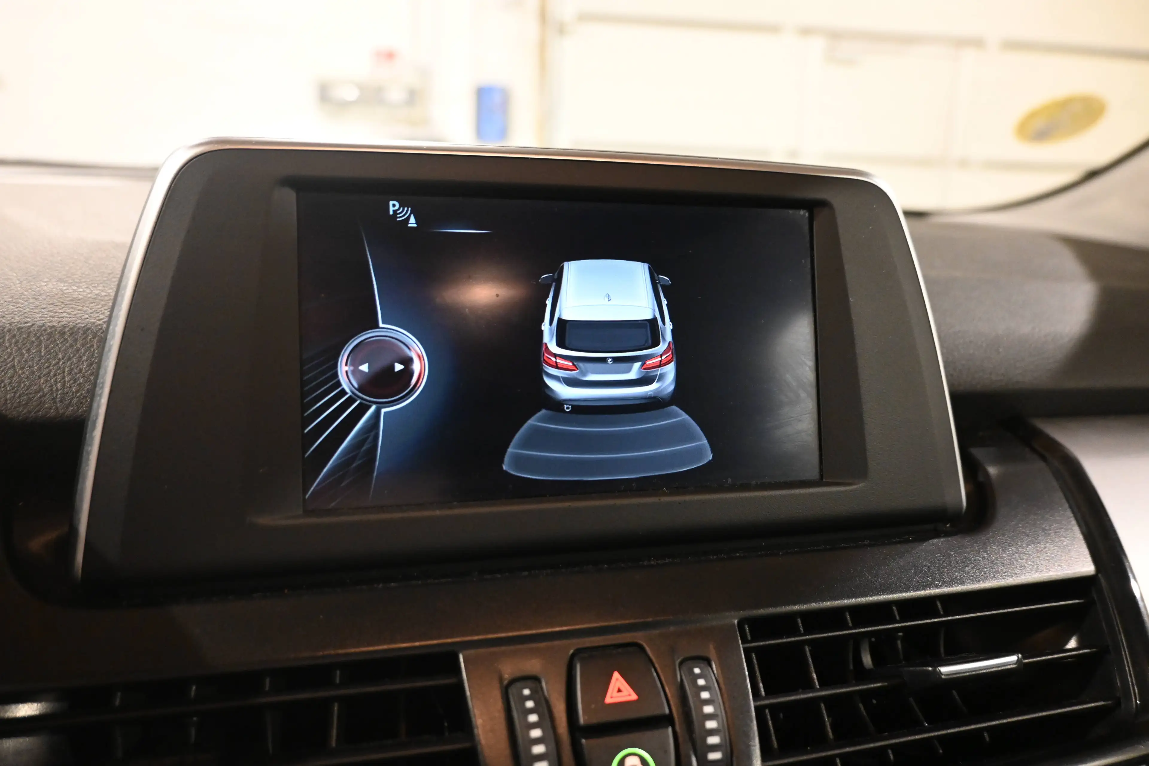 BMW 216 dA Active Tourer / GPS NAVIGATION / BLUETOOTH / PDC !! — photo 13