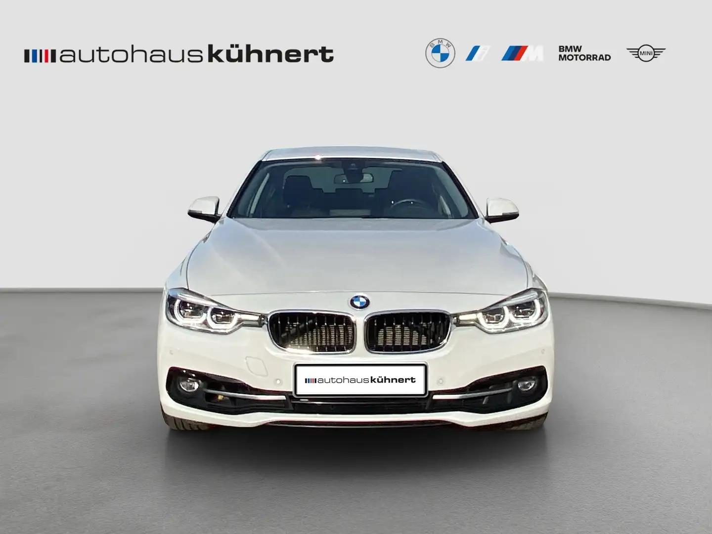 BMW 318 i Sport Line Sport Line LED AHK HUD RFK DrvAss DAB Blanc - 2