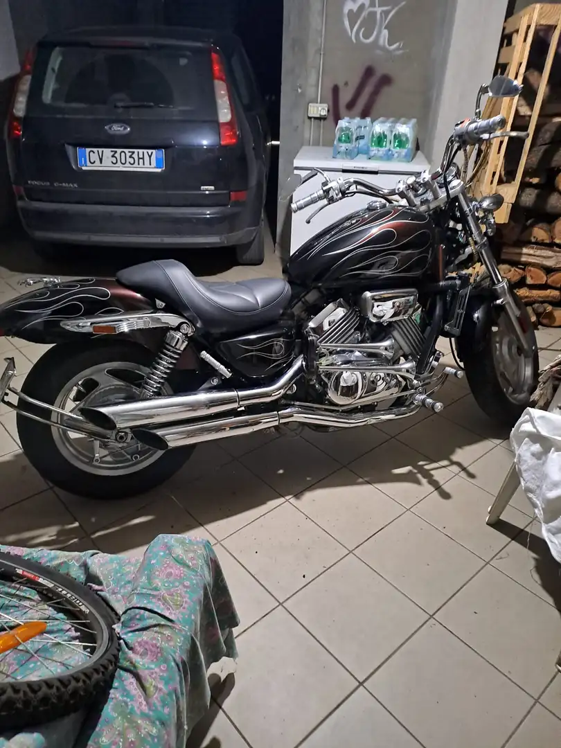 Honda VF 750 Custom - 1