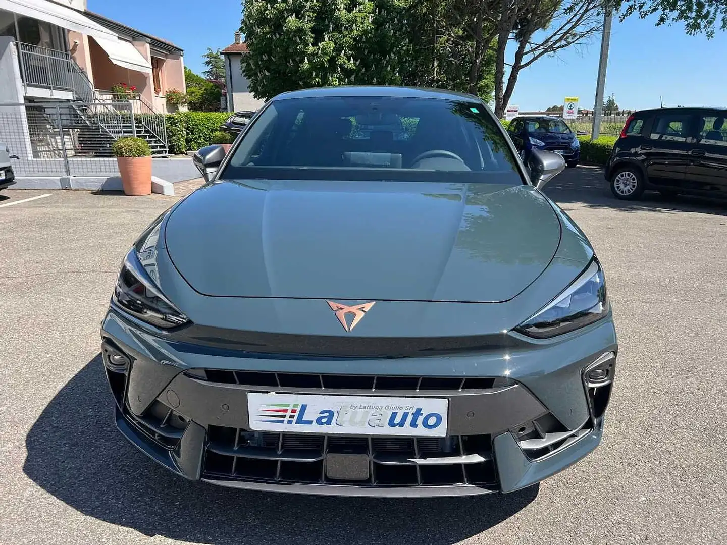 CUPRA Leon 1.5 Hybrid 150 CV DSG Gris - 2