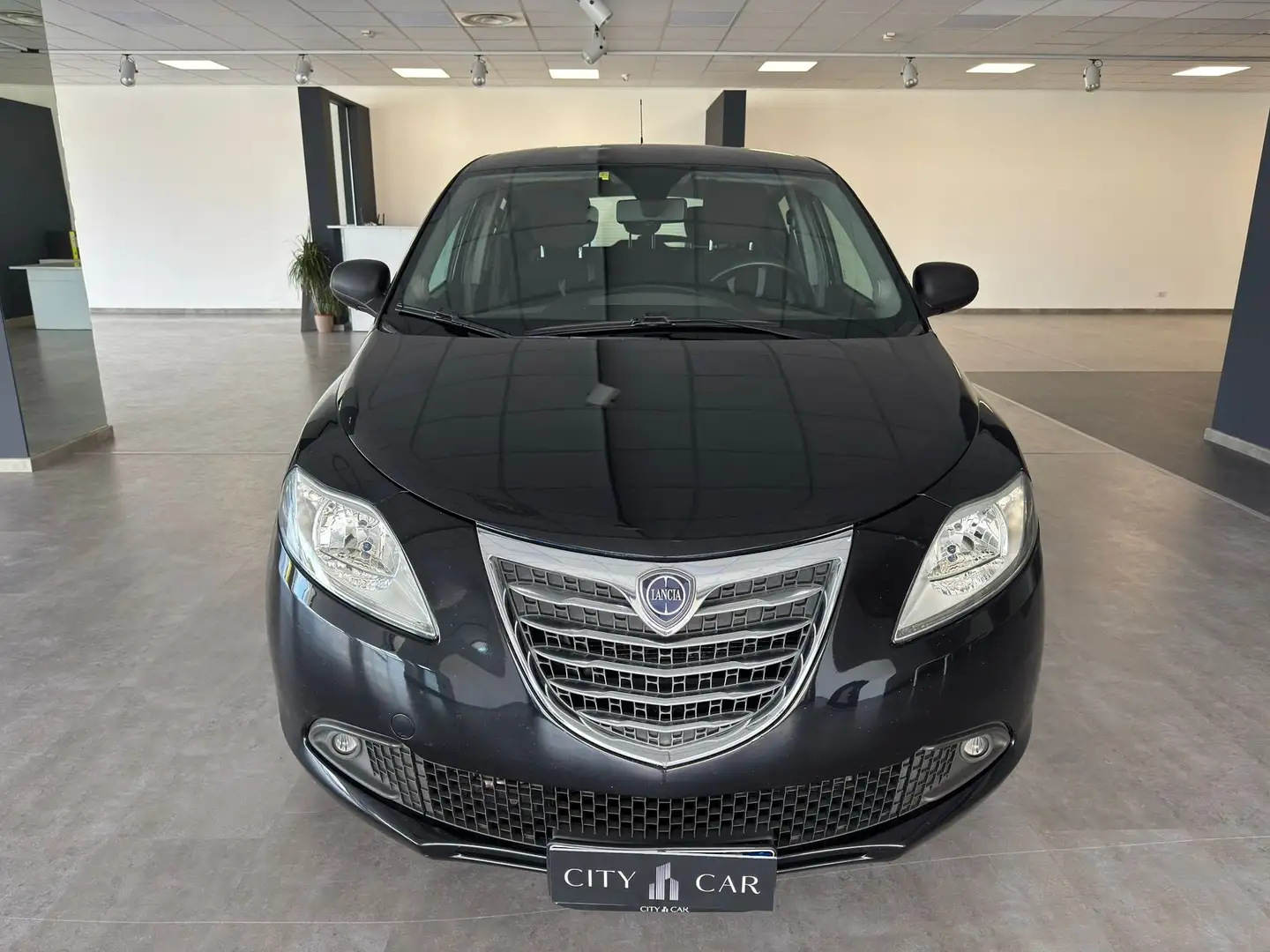 Lancia Ypsilon Ypsilon 1.3 mjt Platinum s Negro - 2