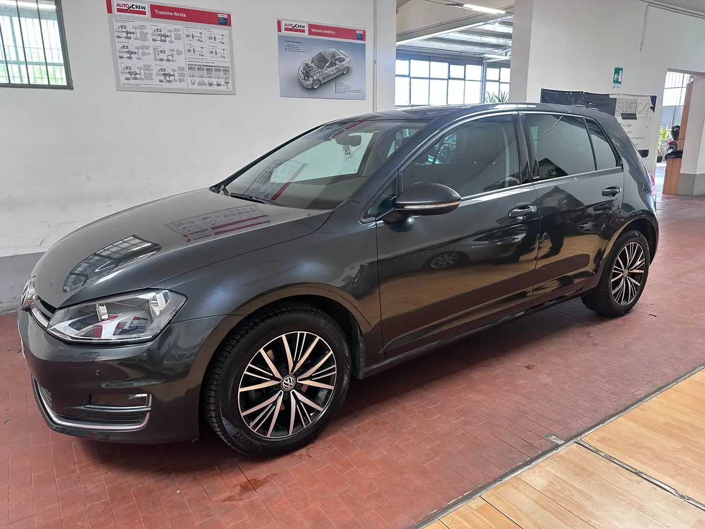 Volkswagen Golf 5p 1.6 tdi Highline Executive (business) 110cv Gris - 1