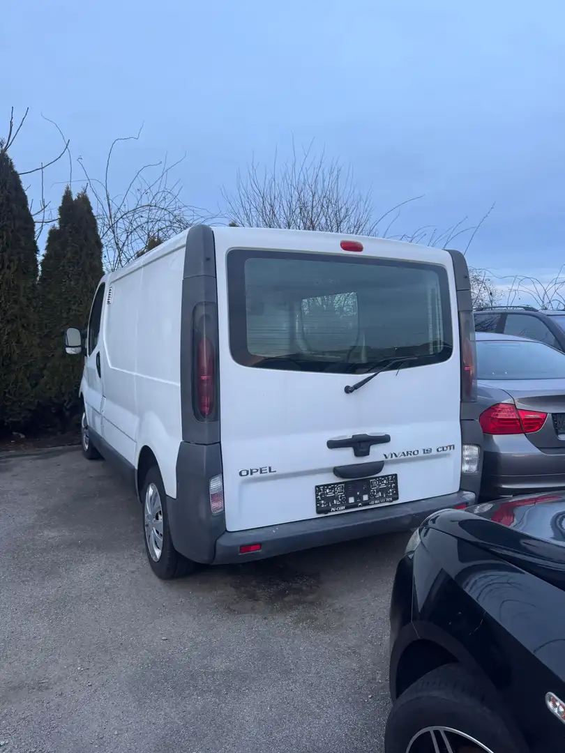 Opel Vivaro Vivaro Tour Flexx-Pack L1H1 1,9 DTI 2,7t Flexx-Pack Weiß - 1