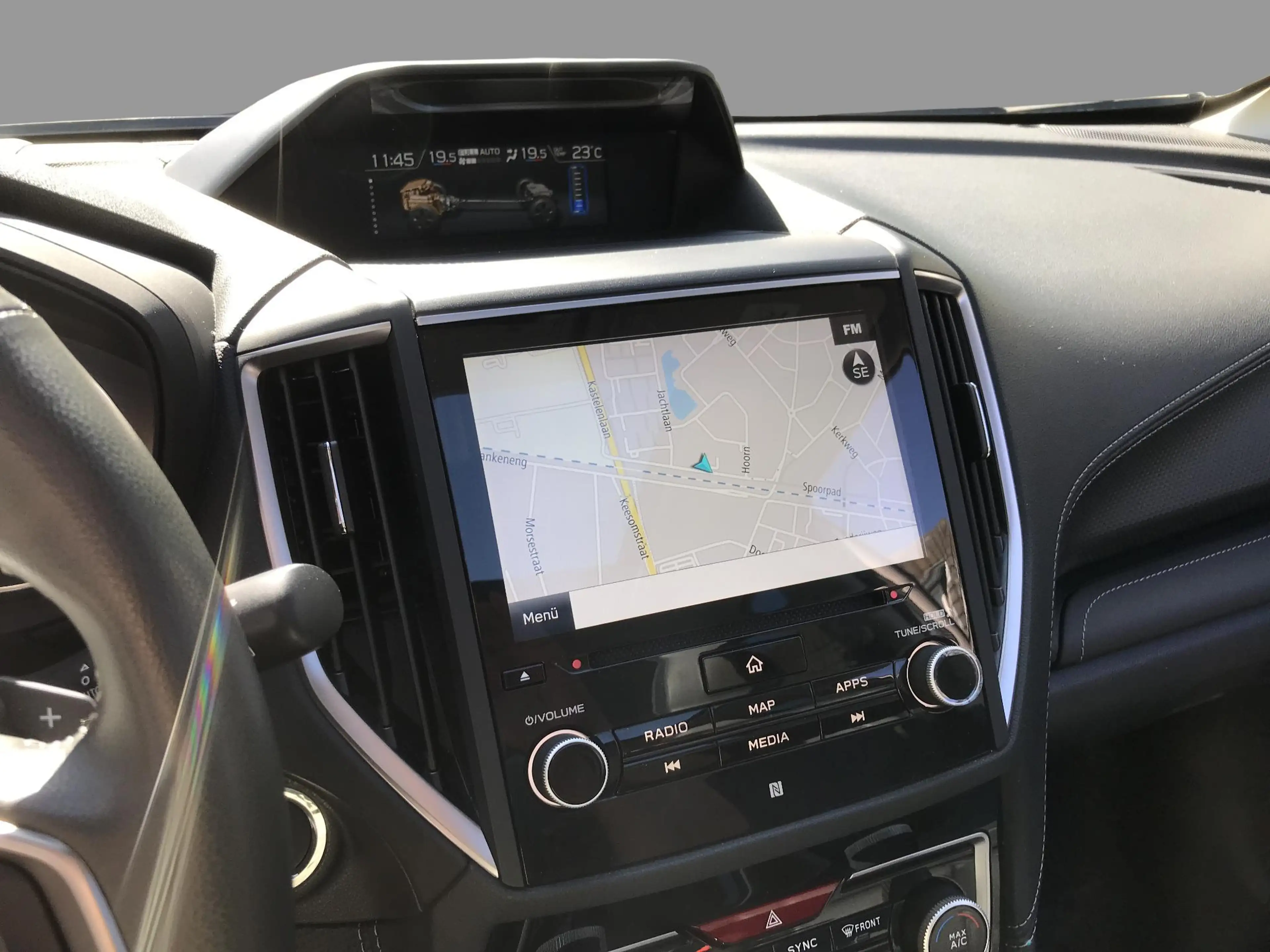 Subaru Forester 2.0i e-BOXER Premium — photo 12