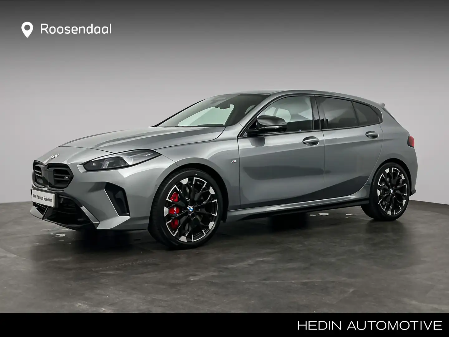 BMW 135 1-serie M135 xDrive M-Sport Pro | M-Sportstoelen | Grijs - 1