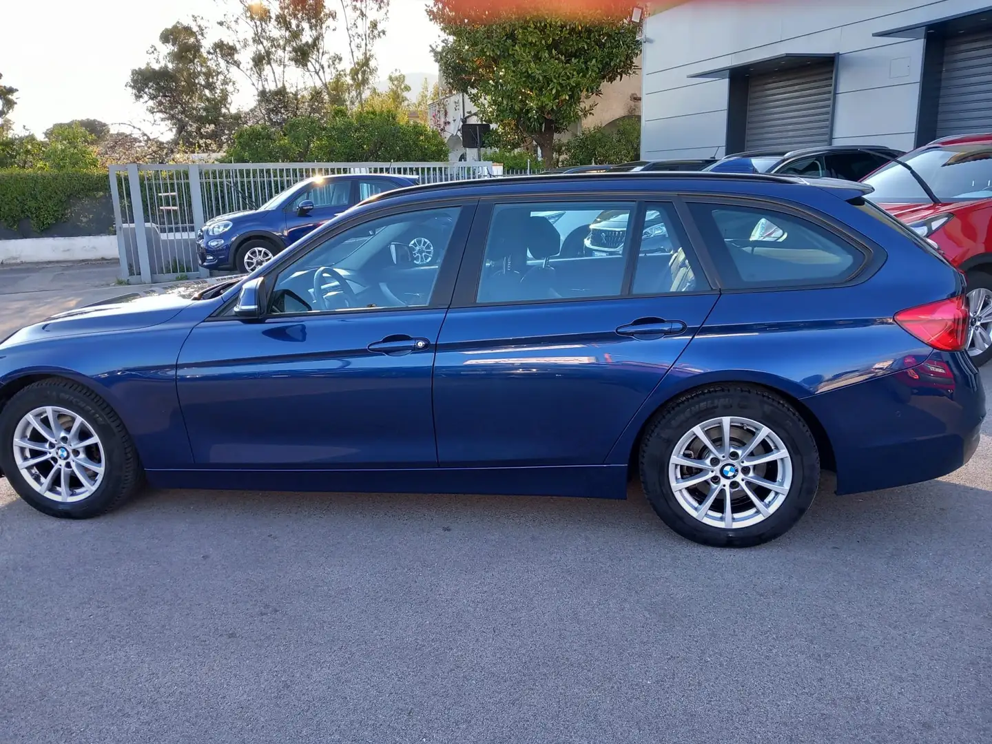 BMW 320 320d Touring eff.dynamics Business Advantage auto Blu/Azzurro - 2