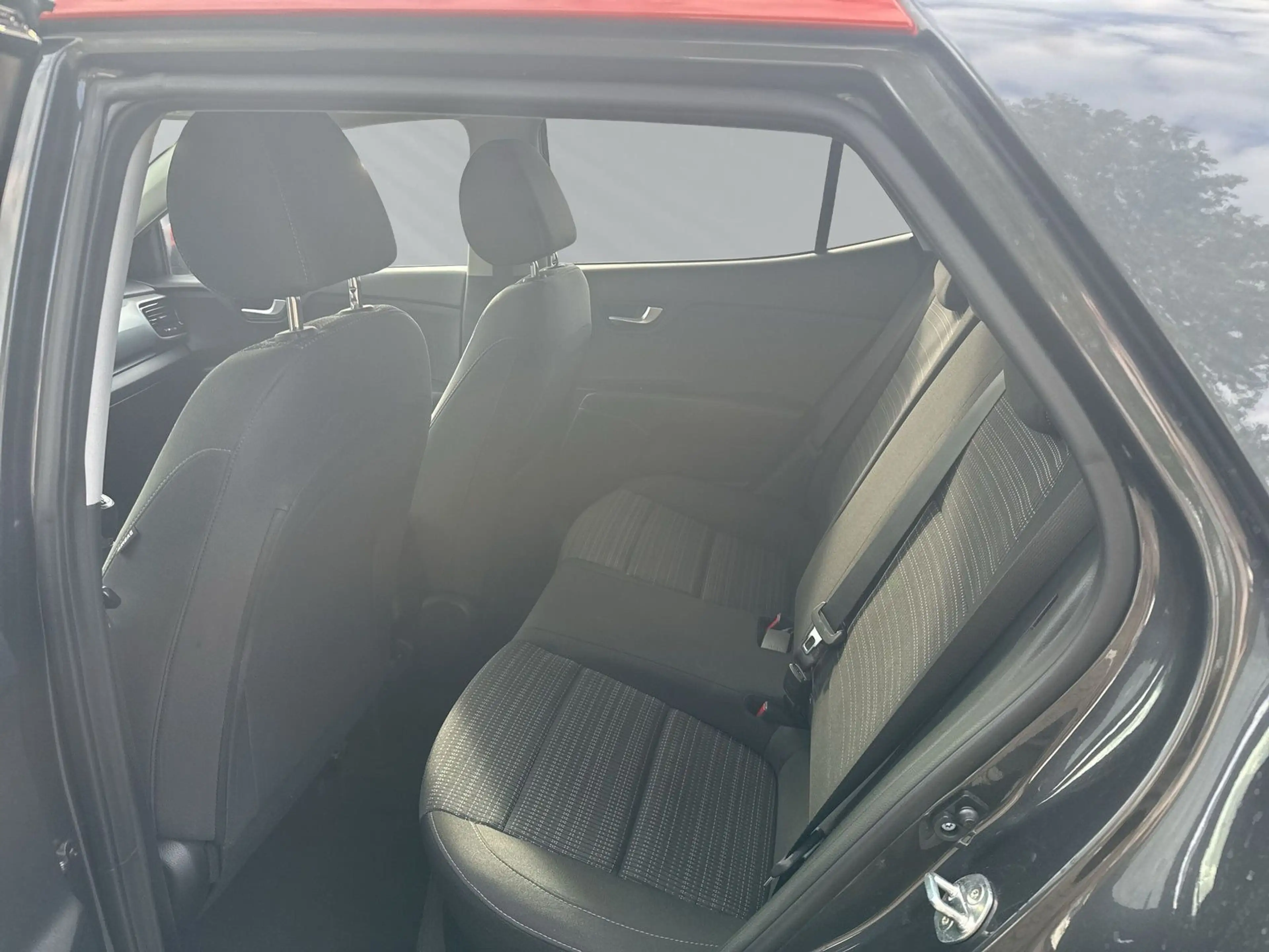Kia Stonic STONIC T-GDI DREAM TEAM-EDITION+KAMERA+SHZ+LHZ++ — photo 11