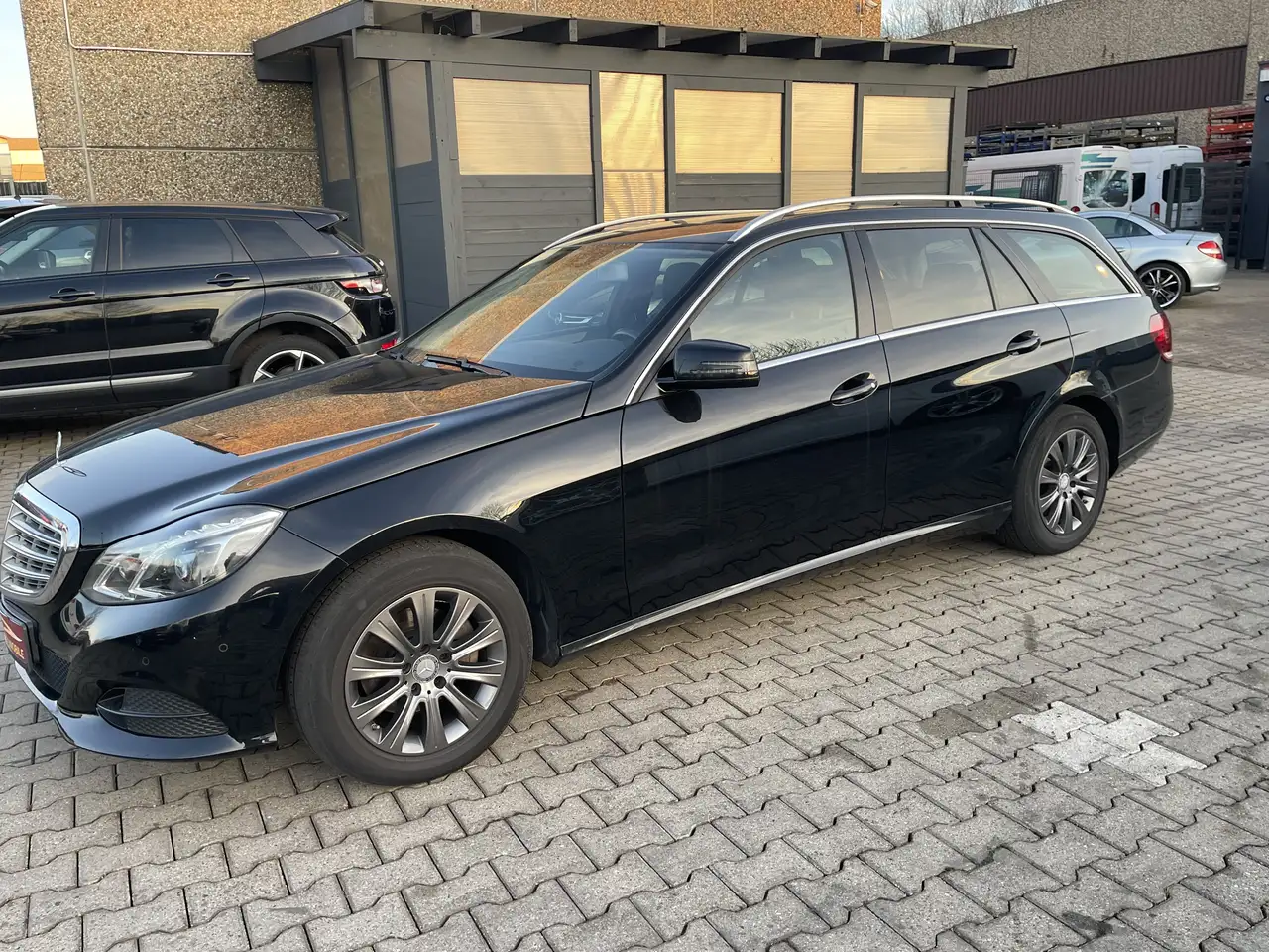 Mercedes-Benz E 200