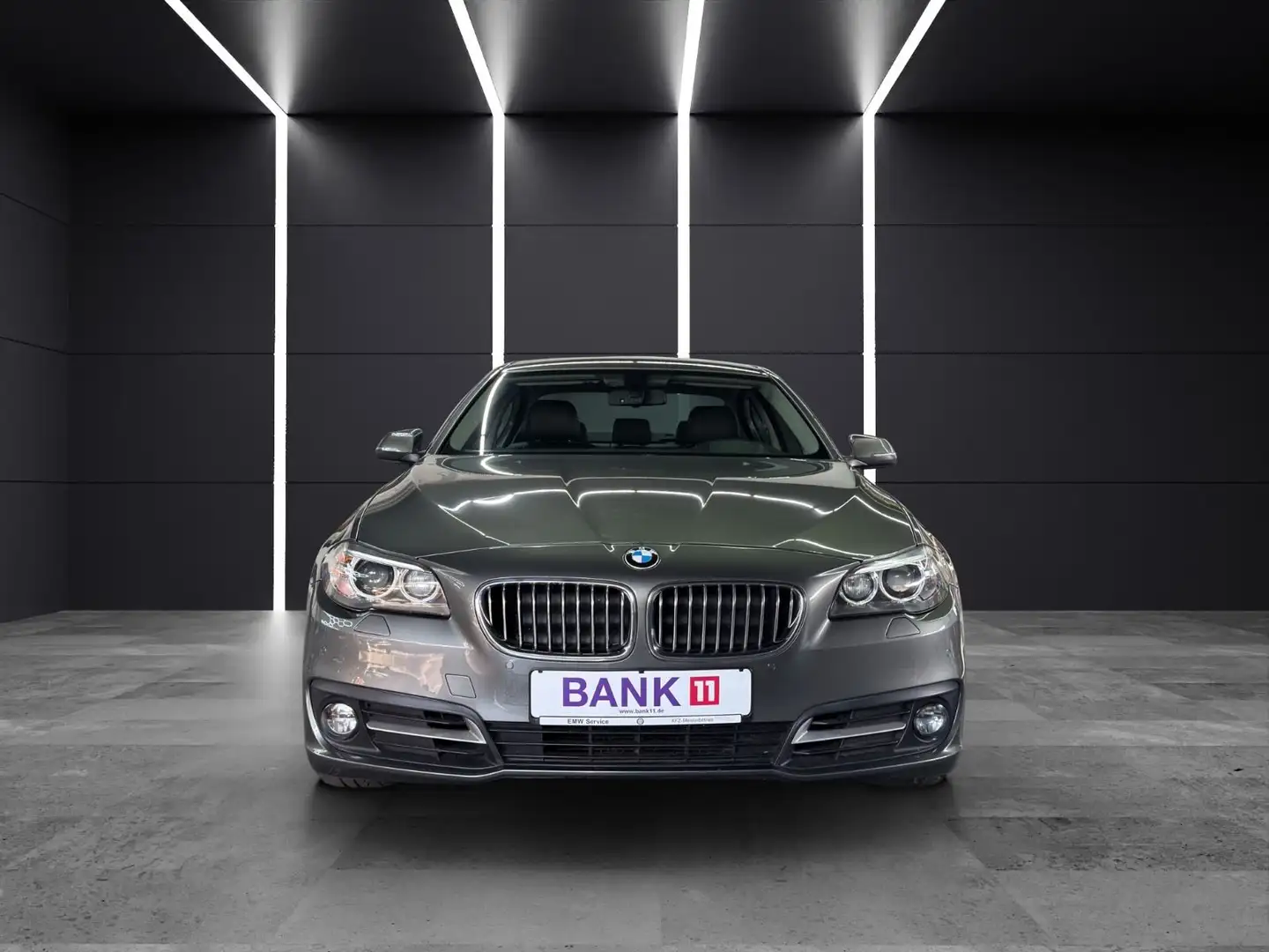 BMW 520 d xDrive F10 Aut.AHK* HUD PDC Navi Unfallfrei Grau - 2
