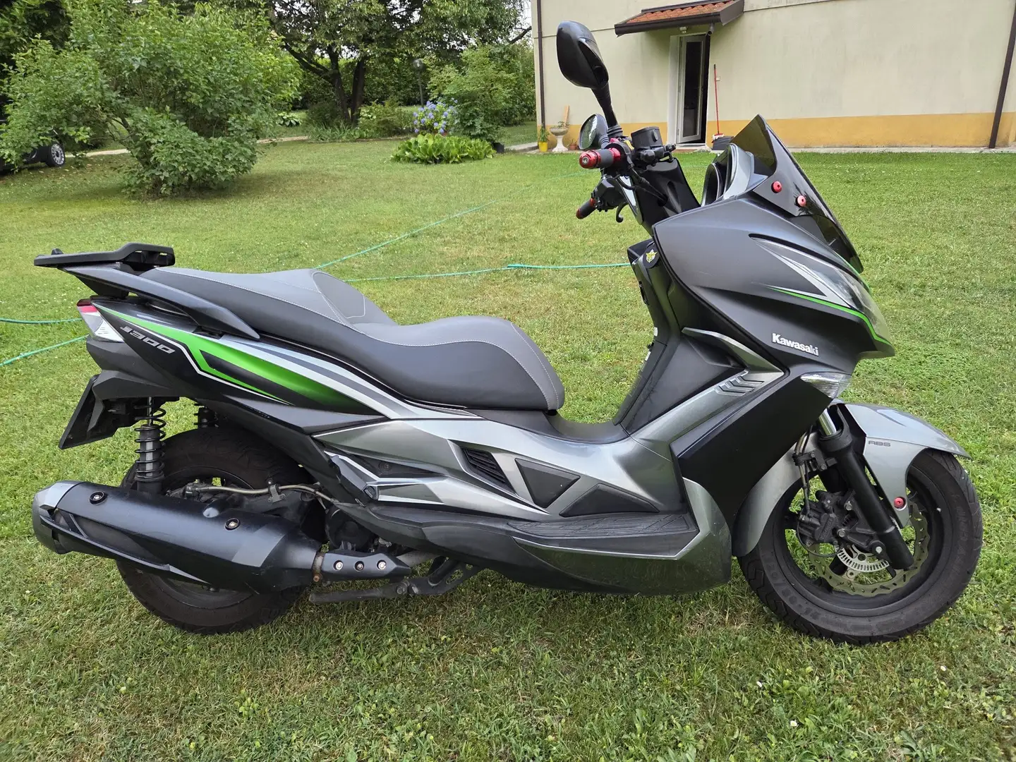 Kawasaki J300 ABS e variatore kit Malossi con 3 cupolini Nero - 1
