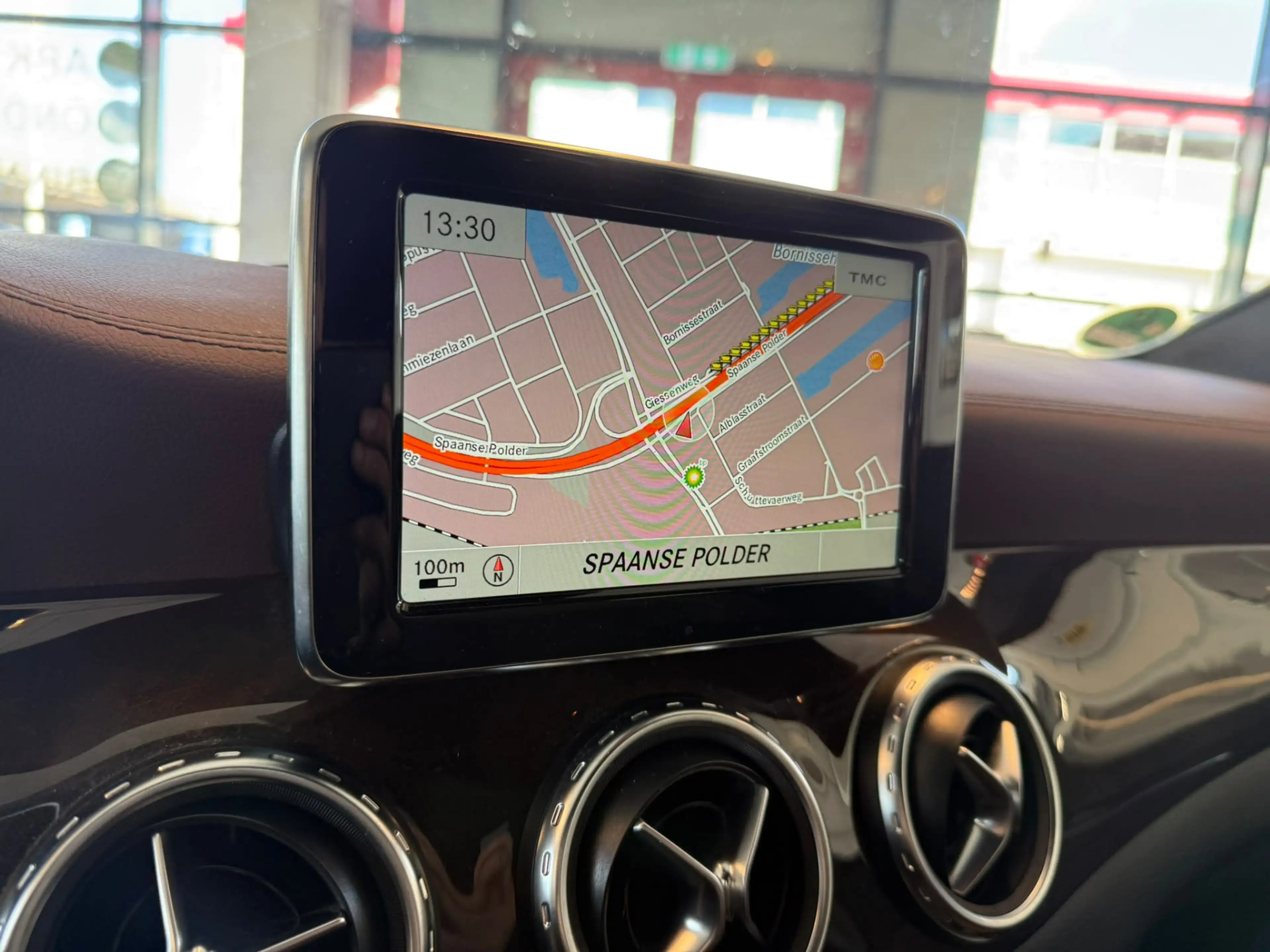 Mercedes-Benz GLA 200 Edition 1 AMG | Cruise control | Climate control | — photo 17