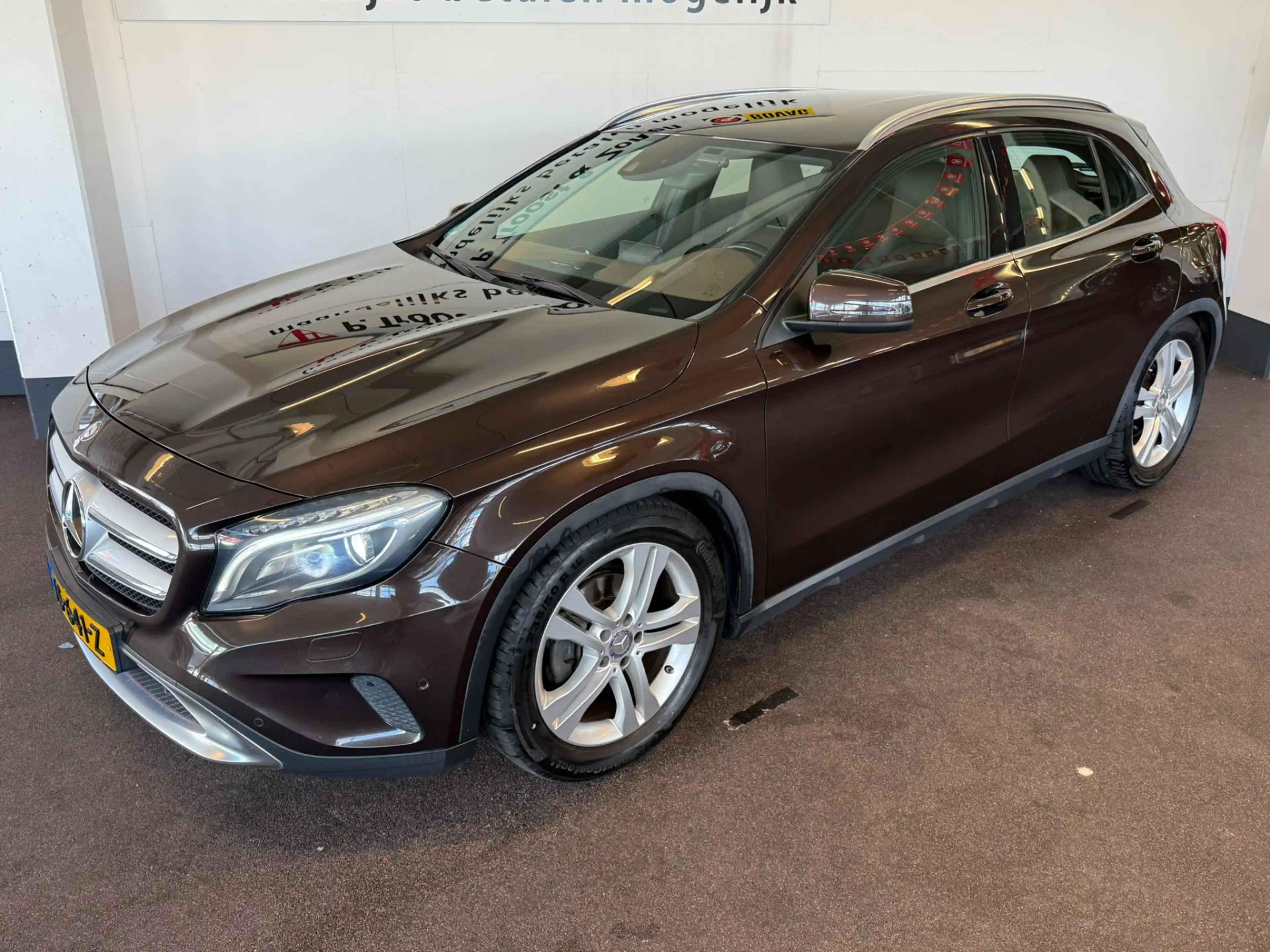 Mercedes-Benz GLA 200 Edition 1 AMG | Cruise control | Climate control | — photo 4