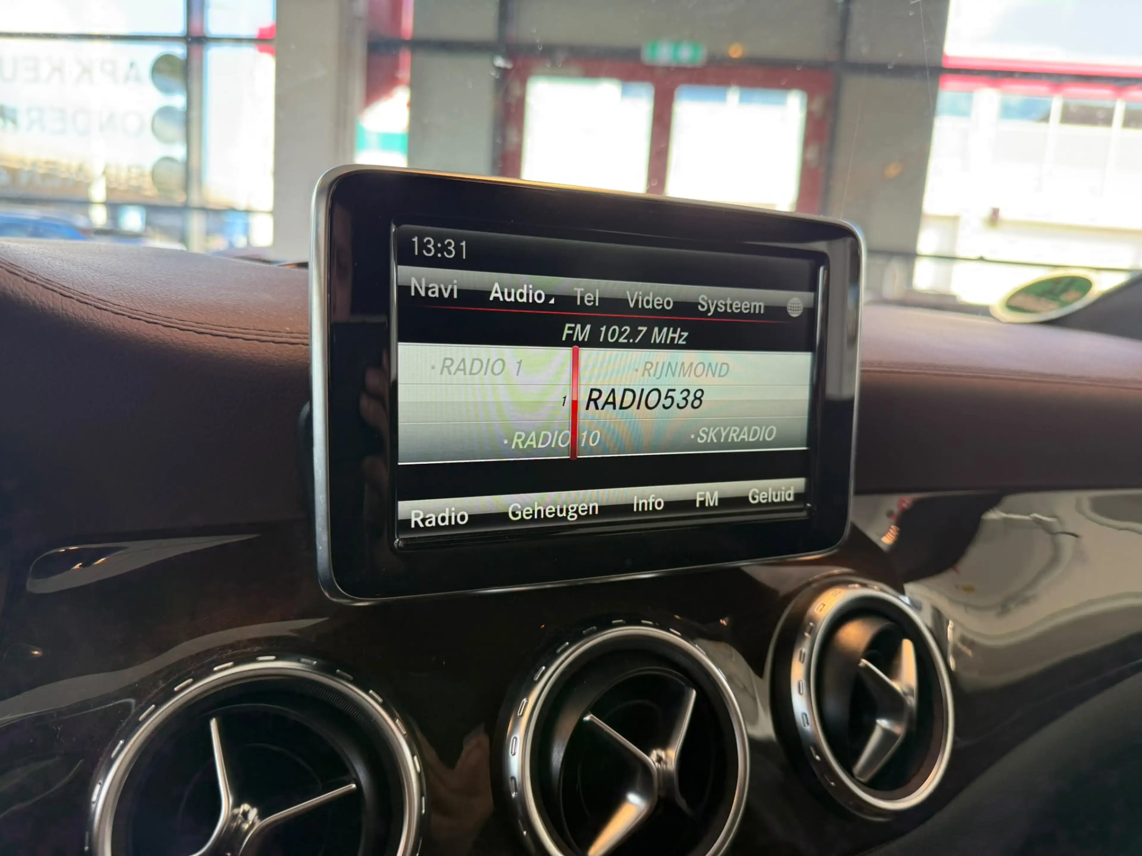 Mercedes-Benz GLA 200 Edition 1 AMG | Cruise control | Climate control | — photo 20