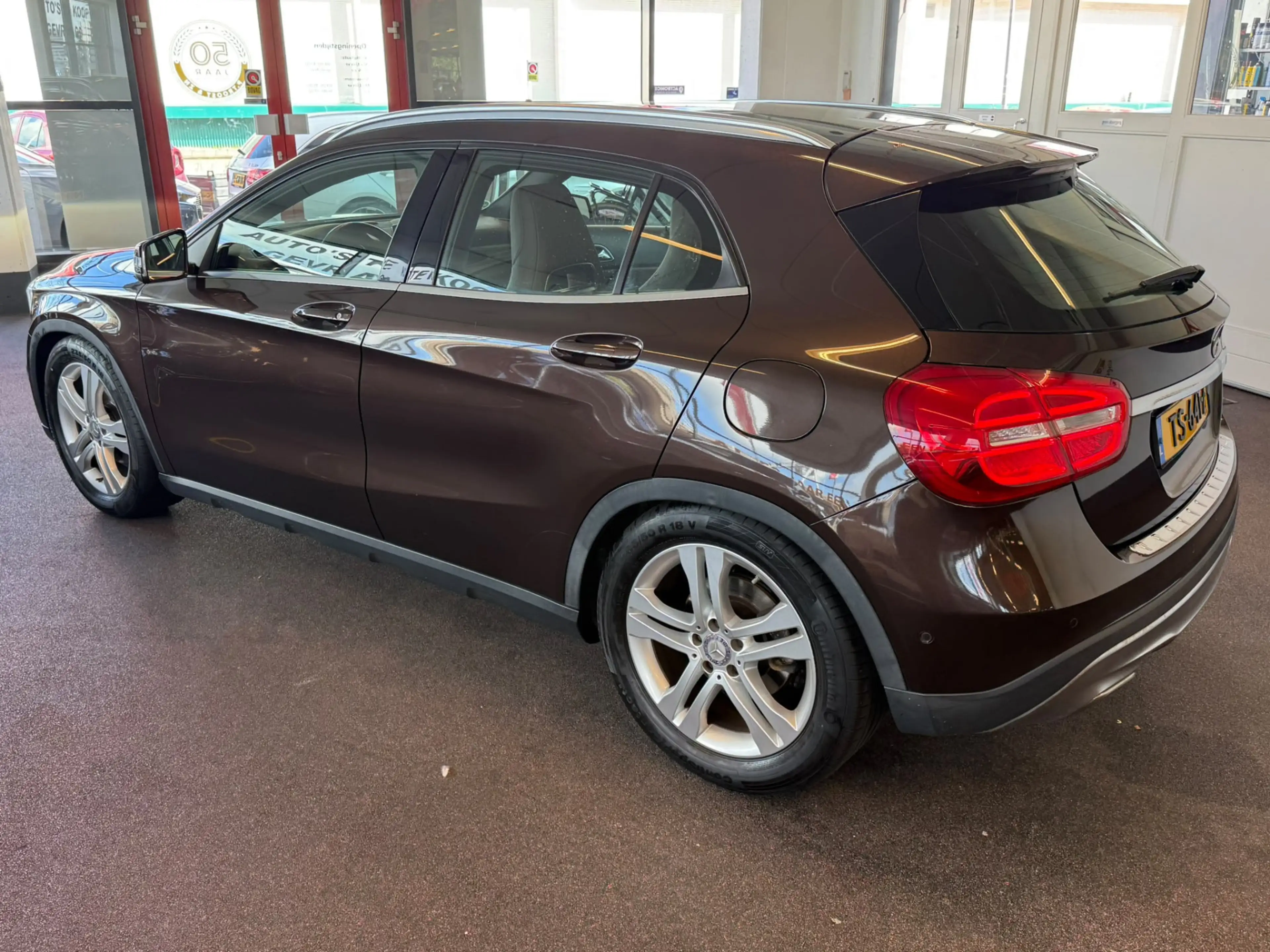 Mercedes-Benz GLA 200 Edition 1 AMG | Cruise control | Climate control | — photo 5