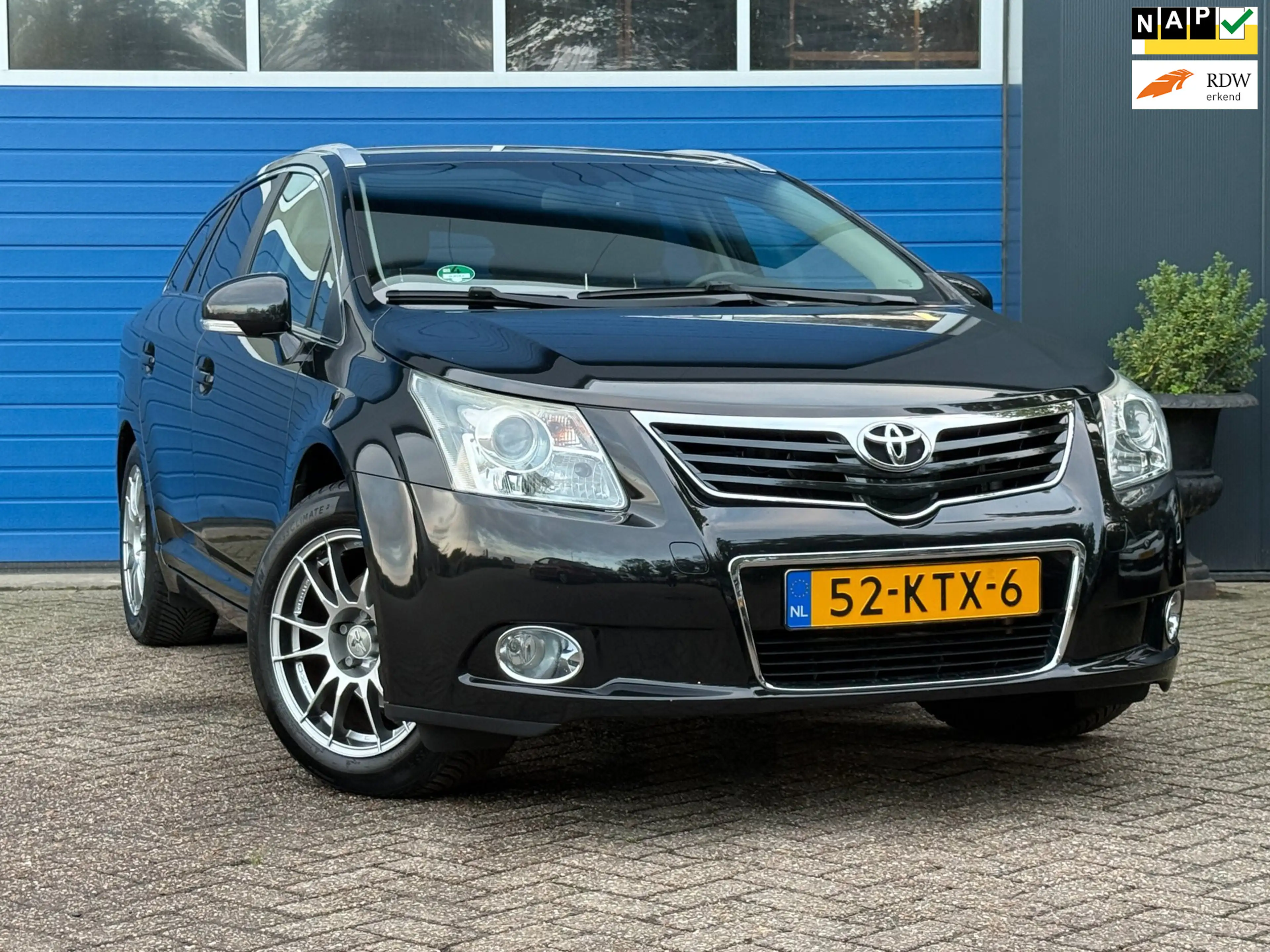 Toyota Avensis Wagon 2.0 VVTi Executive Business Automaat|Leder|N
