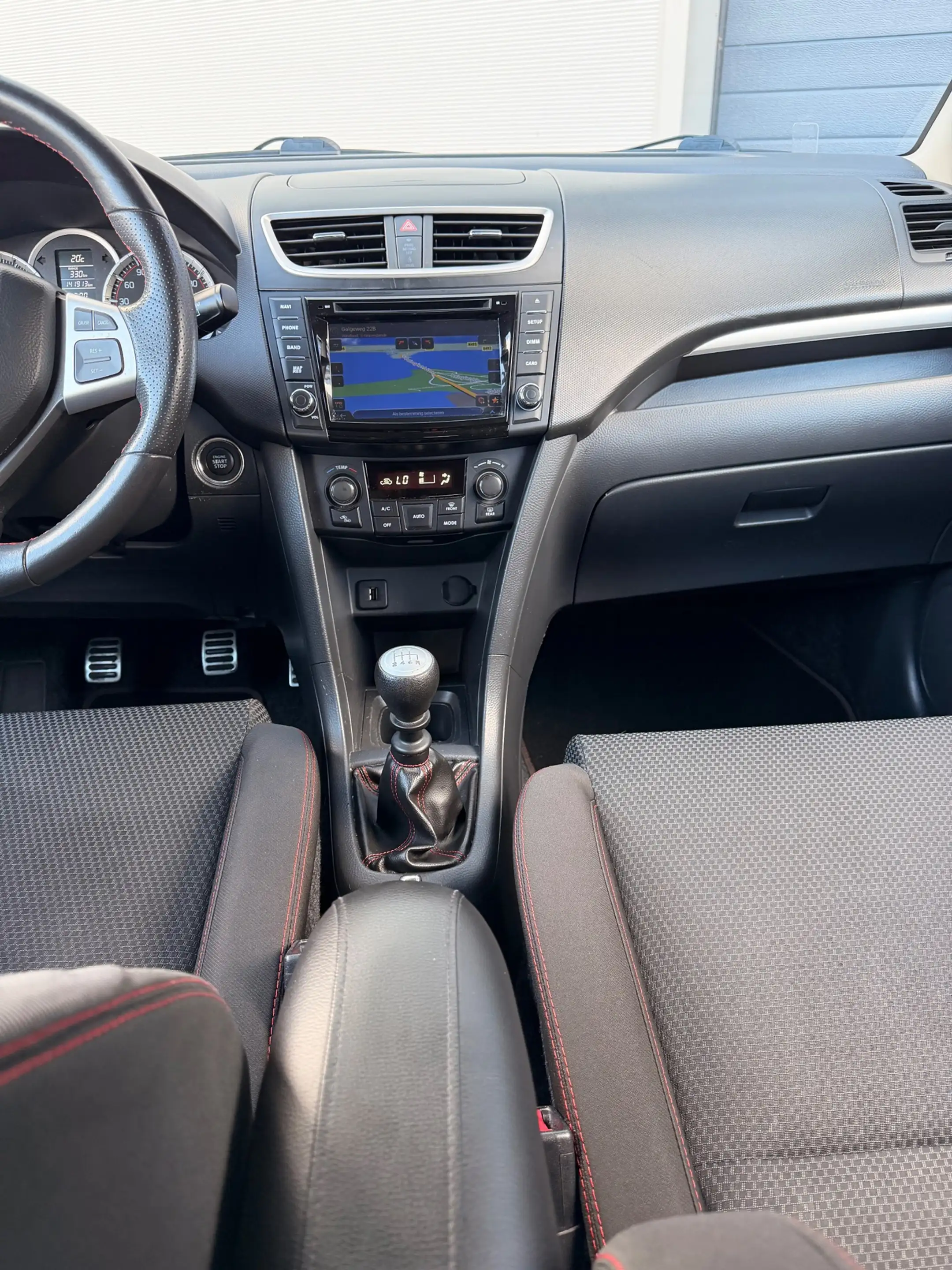 Suzuki Swift 1.6 Sport/Navi/keyless/Cruise-c/Xenon/Climate-c/Pd — photo 29