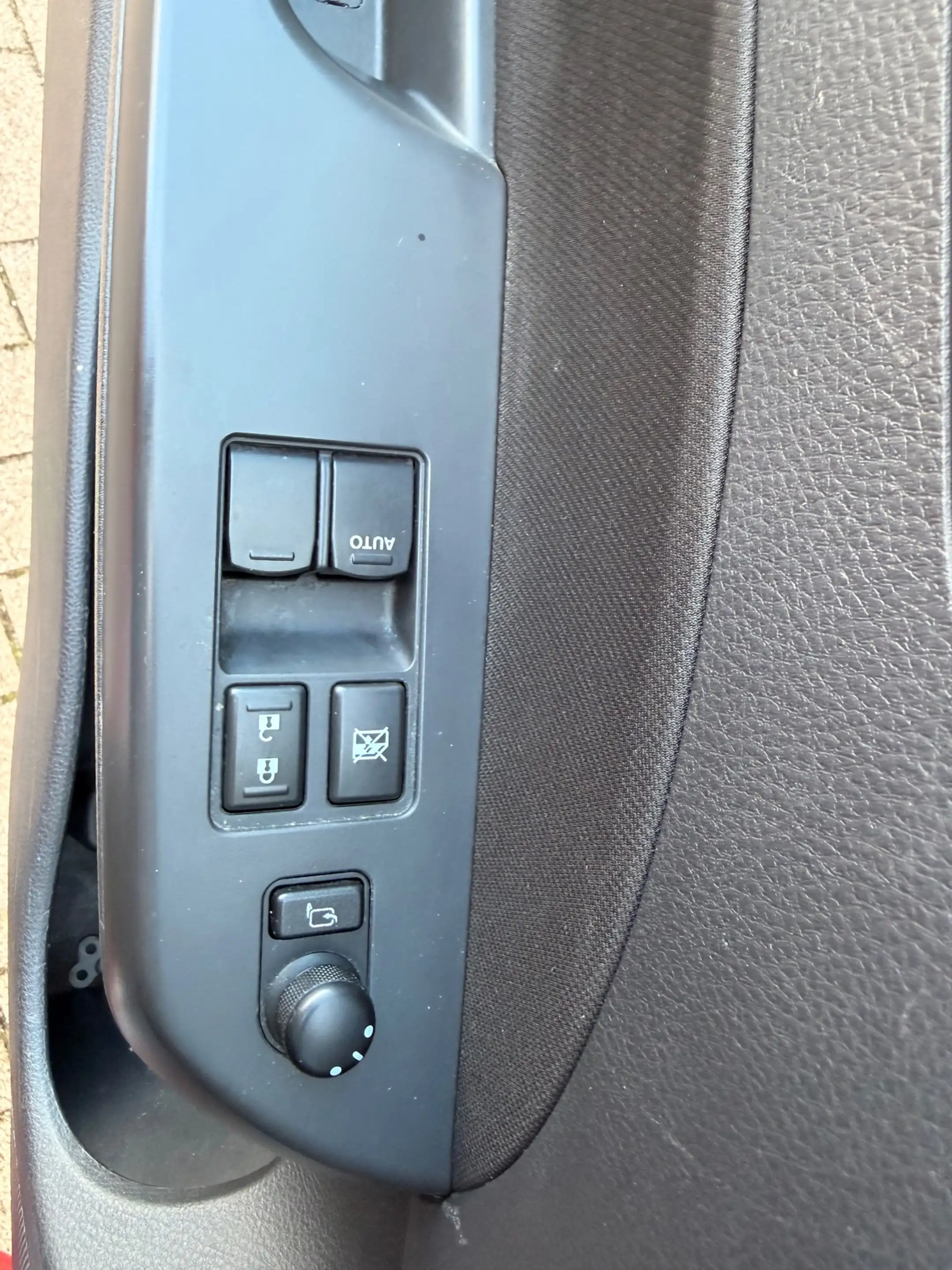 Suzuki Swift 1.6 Sport/Navi/keyless/Cruise-c/Xenon/Climate-c/Pd — photo 32