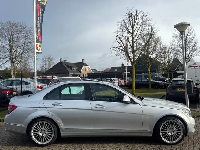 Mercedes-Benz C-Class view 4