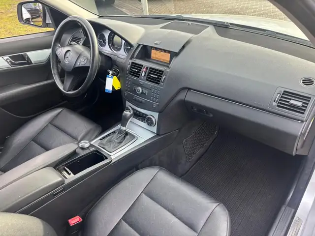 Mercedes-Benz C-Class view 10