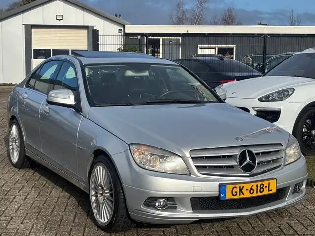 Mercedes-Benz C-Class view 3