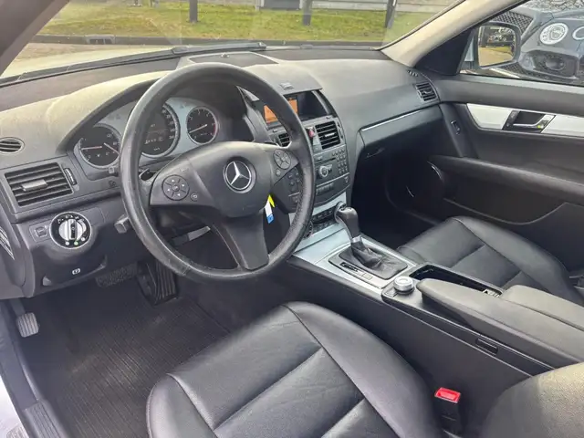 Mercedes-Benz C-Class view 15