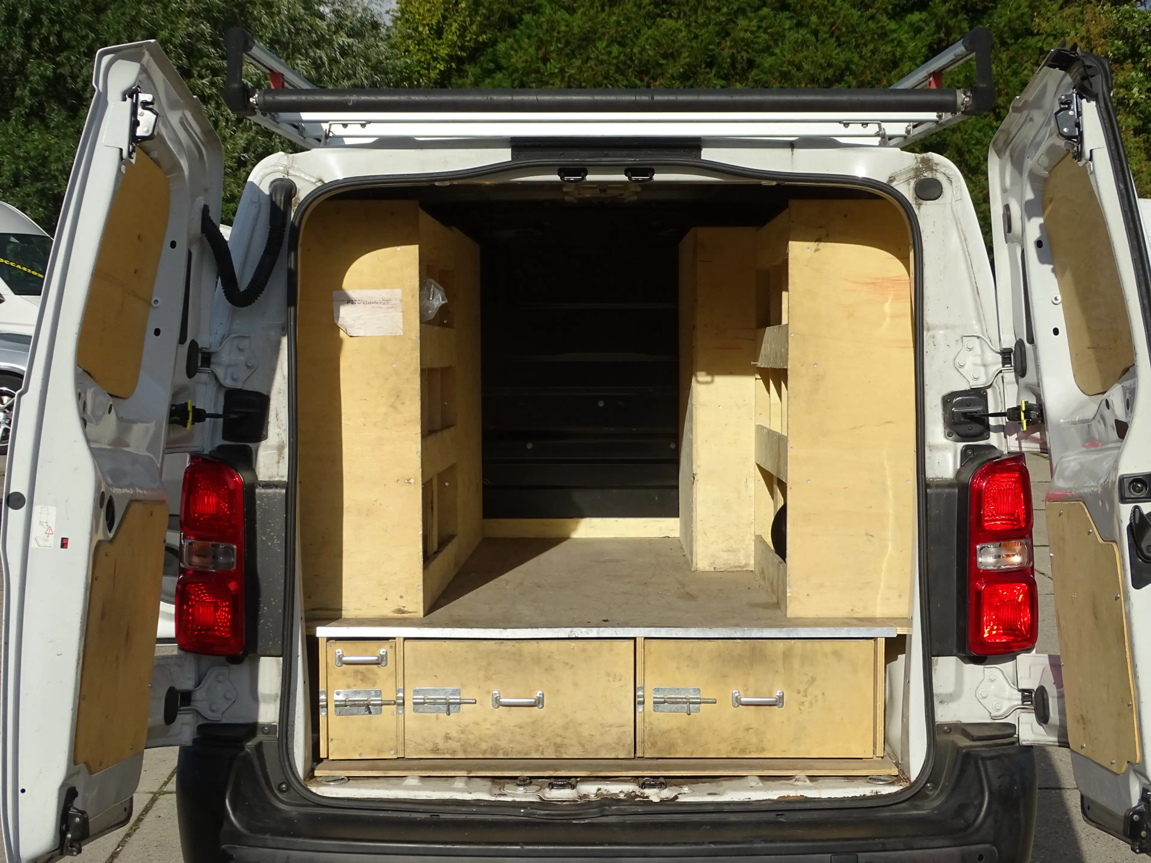 Opel Vivaro 2.0 CDTI L2H1 Edition — photo 10